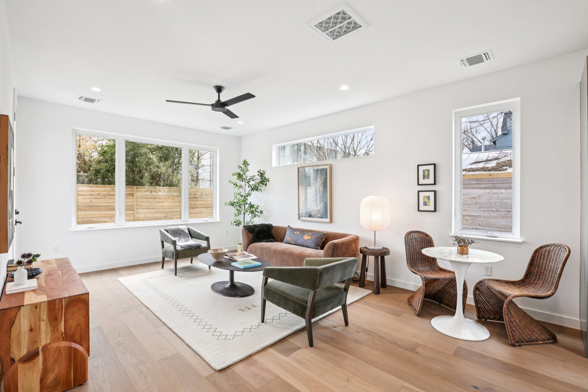 2-web-or-mls-Garwood St 2-S2202-006.jpg