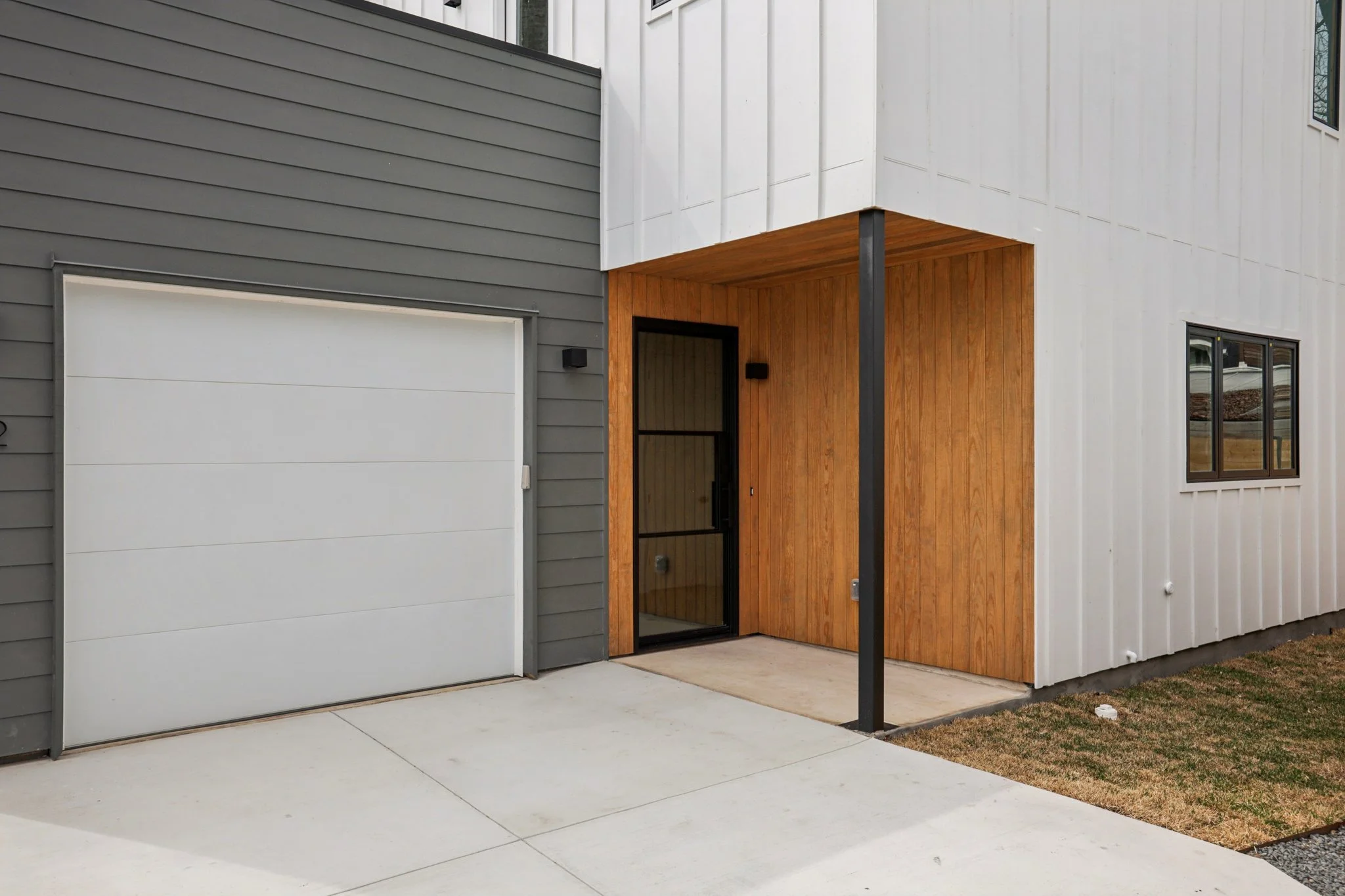 5-web-or-mls-Garwood St 2-S2202-004.jpg