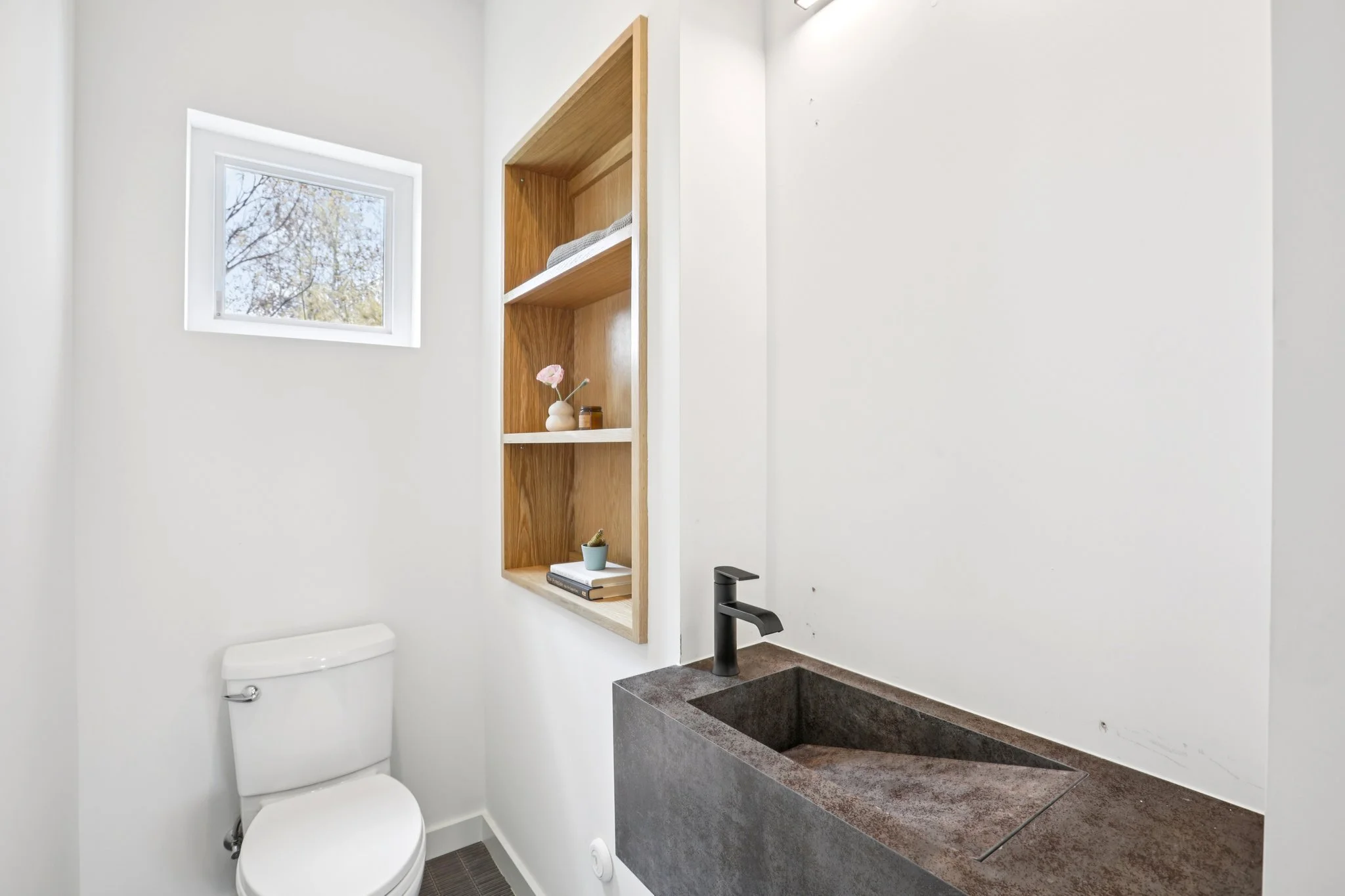 6-web-or-mls-Garwood St 2-S2202-018.jpg