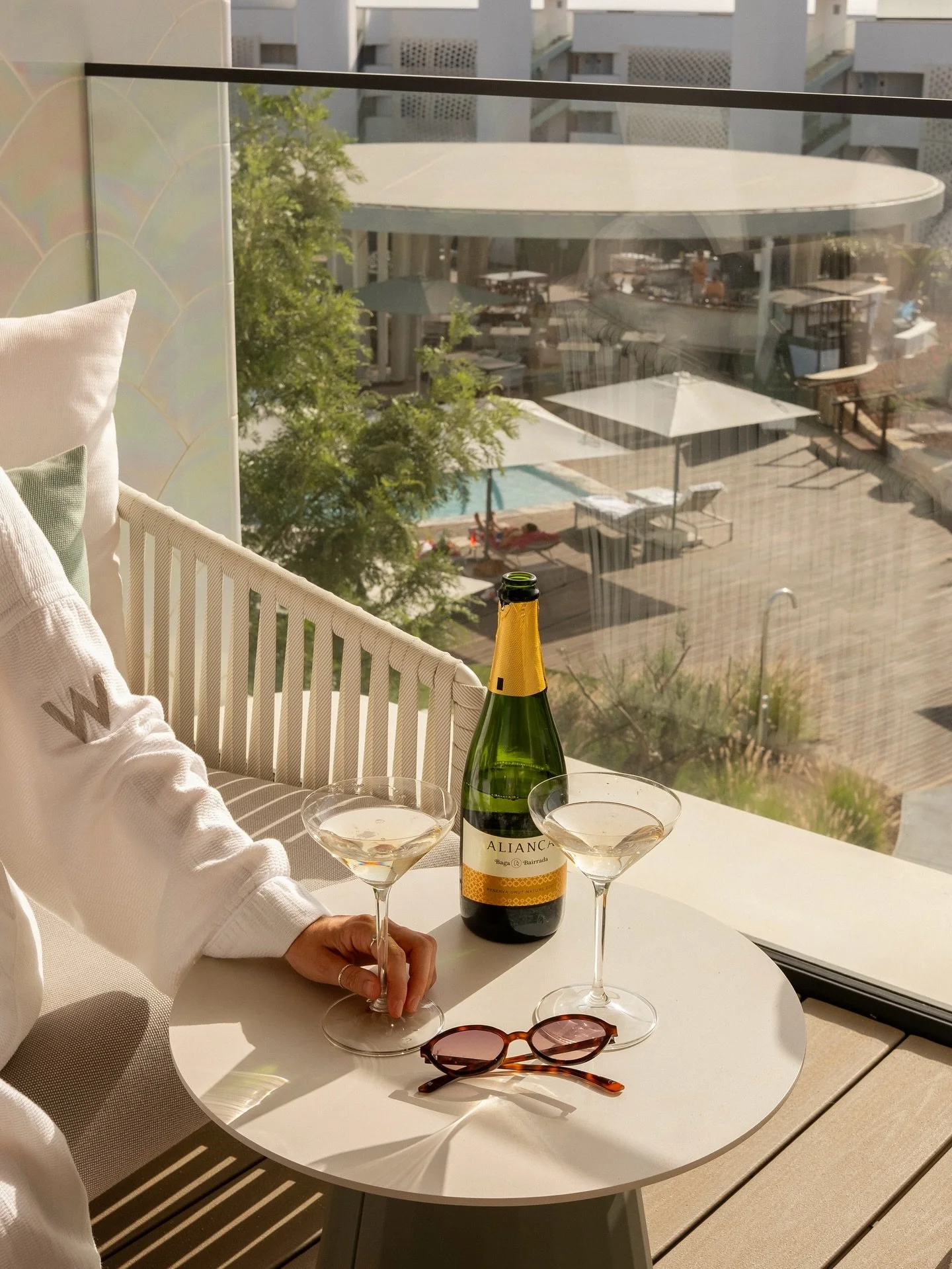 Golden light &amp; a soft palette at @walgarve ~ one of my favourite hotels of all time. Adore capturing lifestyle images for @papermoonalgarve 💫