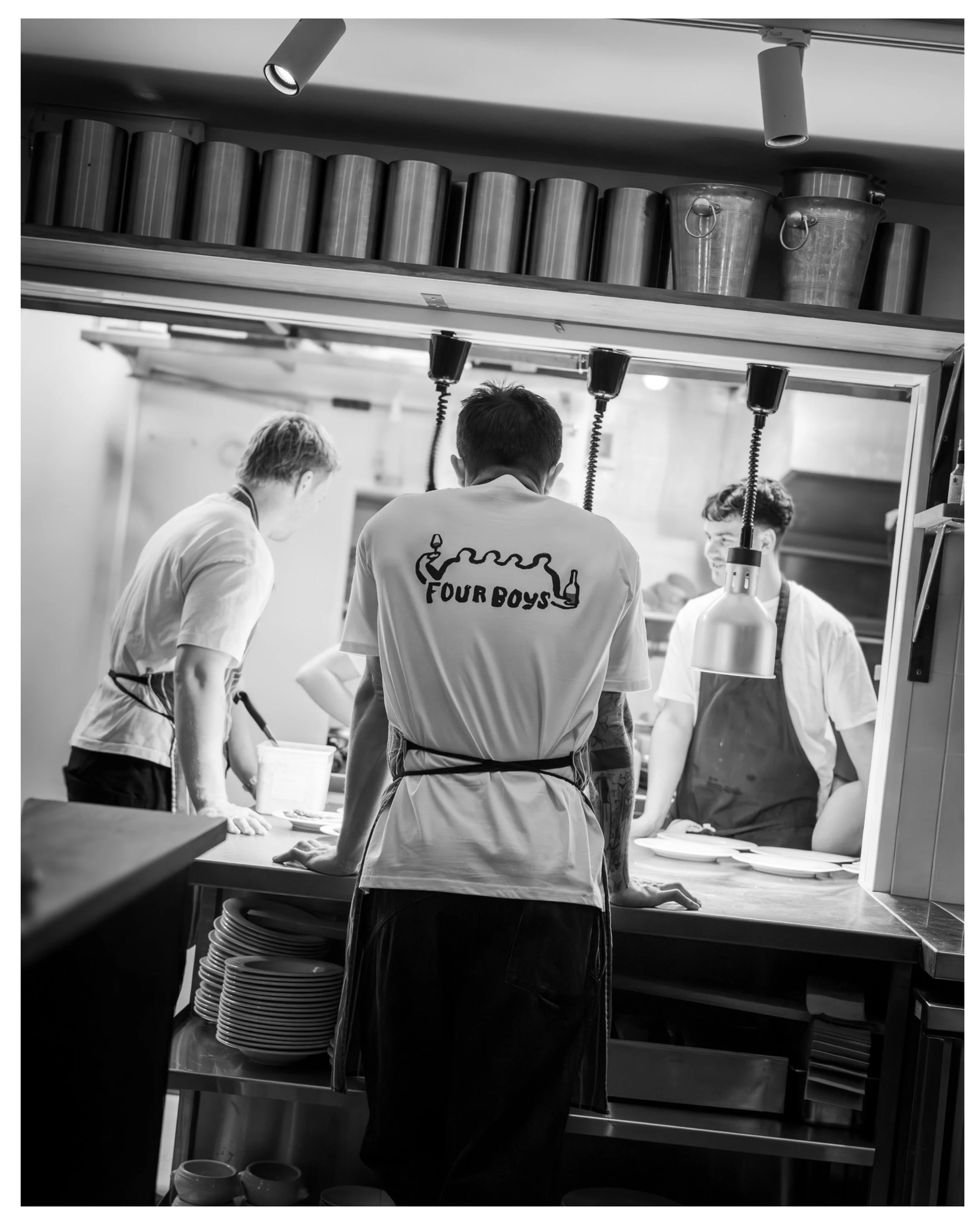 Golden hour at Four Boys in Rock ~ shots for Great Cornish Food a few months ago 🌅 

The food, the vibe, just everything about Four Boys is 10/10 🤌🏼