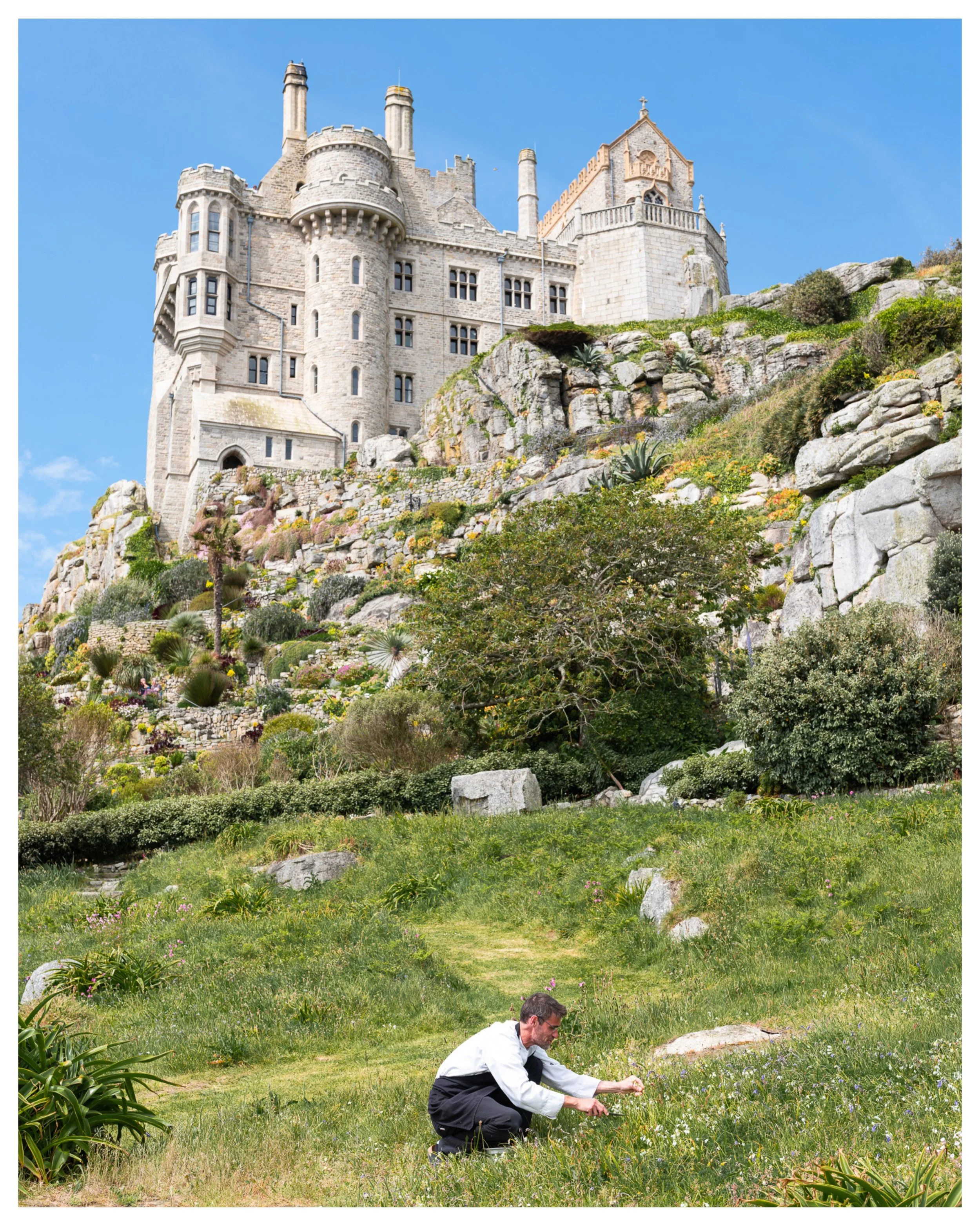 The magic of @stmichaelsmount 🪄 I&rsquo;ve been working with St Michael&rsquo;s Mount for almost three years now ~ and what an honour it&rsquo;s been to photograph the Mount through the seasons. Recently @harbourloftstmichaelsmount welcomed Marcus a