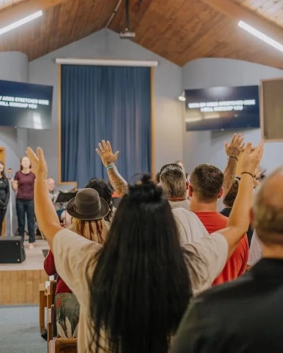 Who&rsquo;s ready for Saturday worship?! 🙌🏼

See you tonight, Sanctuary fam! Whether this is your first time or you&rsquo;ve been coming for months &mdash; we can&rsquo;t wait to see you. 

4p- Free Groceries &amp; Dinner
5p- Worship