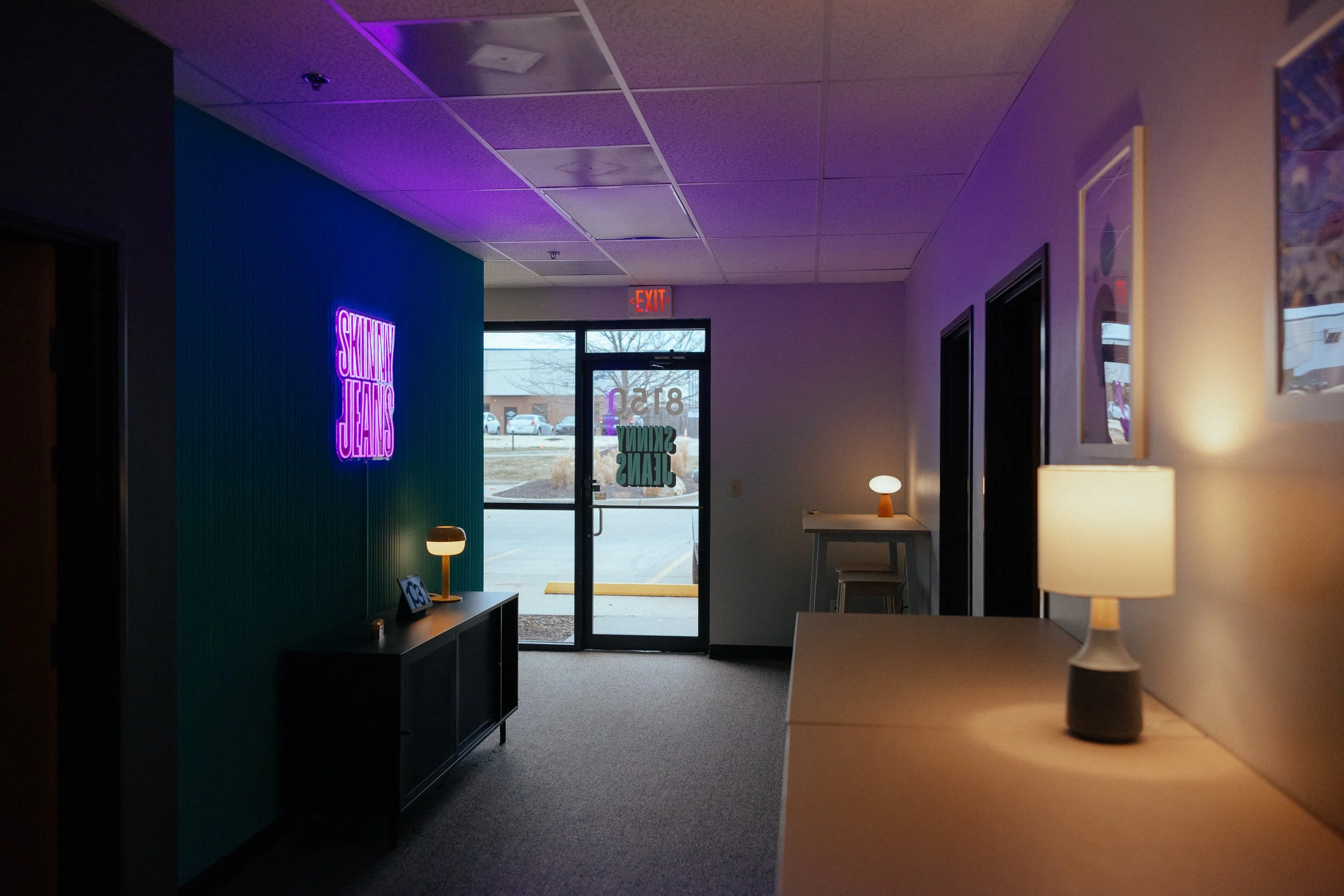 Skinny Jeans studio in Kansas City area with an LED wall for photo and video production. Commercial, film, social, corporate, people, portraits, lifestyle, action, music videos and photography can all be filmed or photographed on an LED wall.