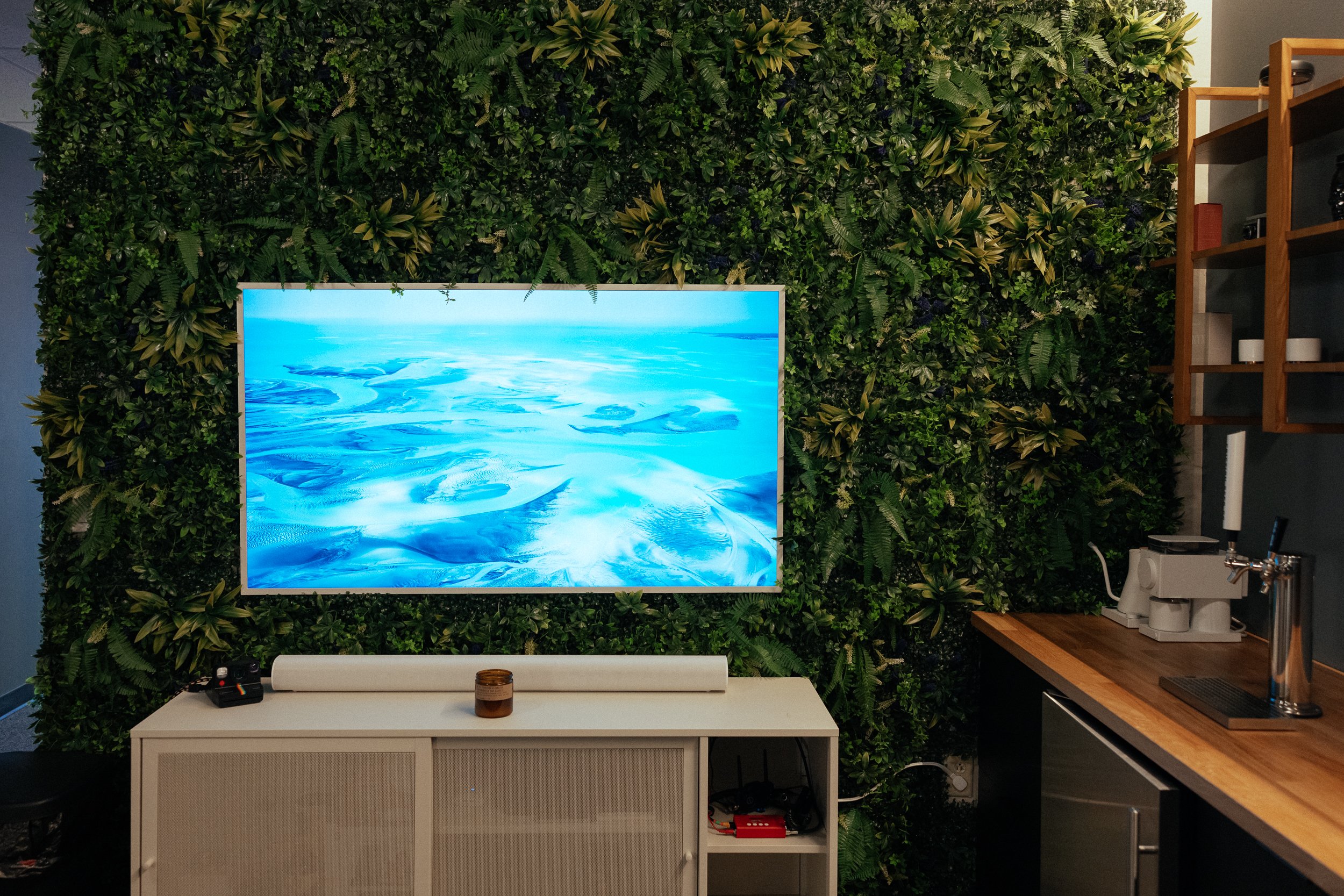 Skinny Jeans studio in Kansas City area with an LED wall for photo and video production. Commercial, film, social, corporate, people, portraits, lifestyle, action, music videos and photography can all be filmed or photographed on an LED wall.