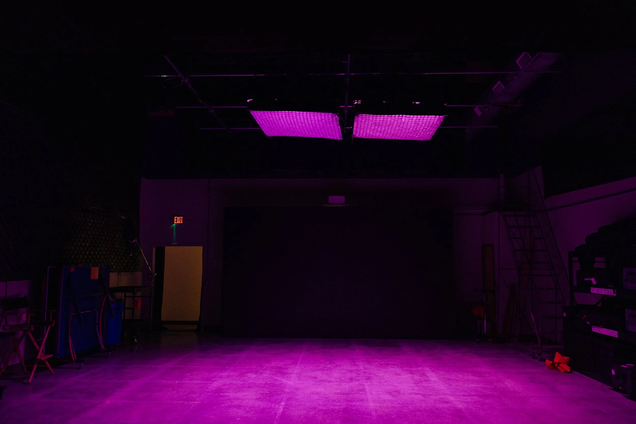 Skinny Jeans studio in Kansas City area with an LED wall for photo and video production. Commercial, film, social, corporate, people, portraits, lifestyle, action, music videos and photography can all be filmed or photographed on an LED wall.