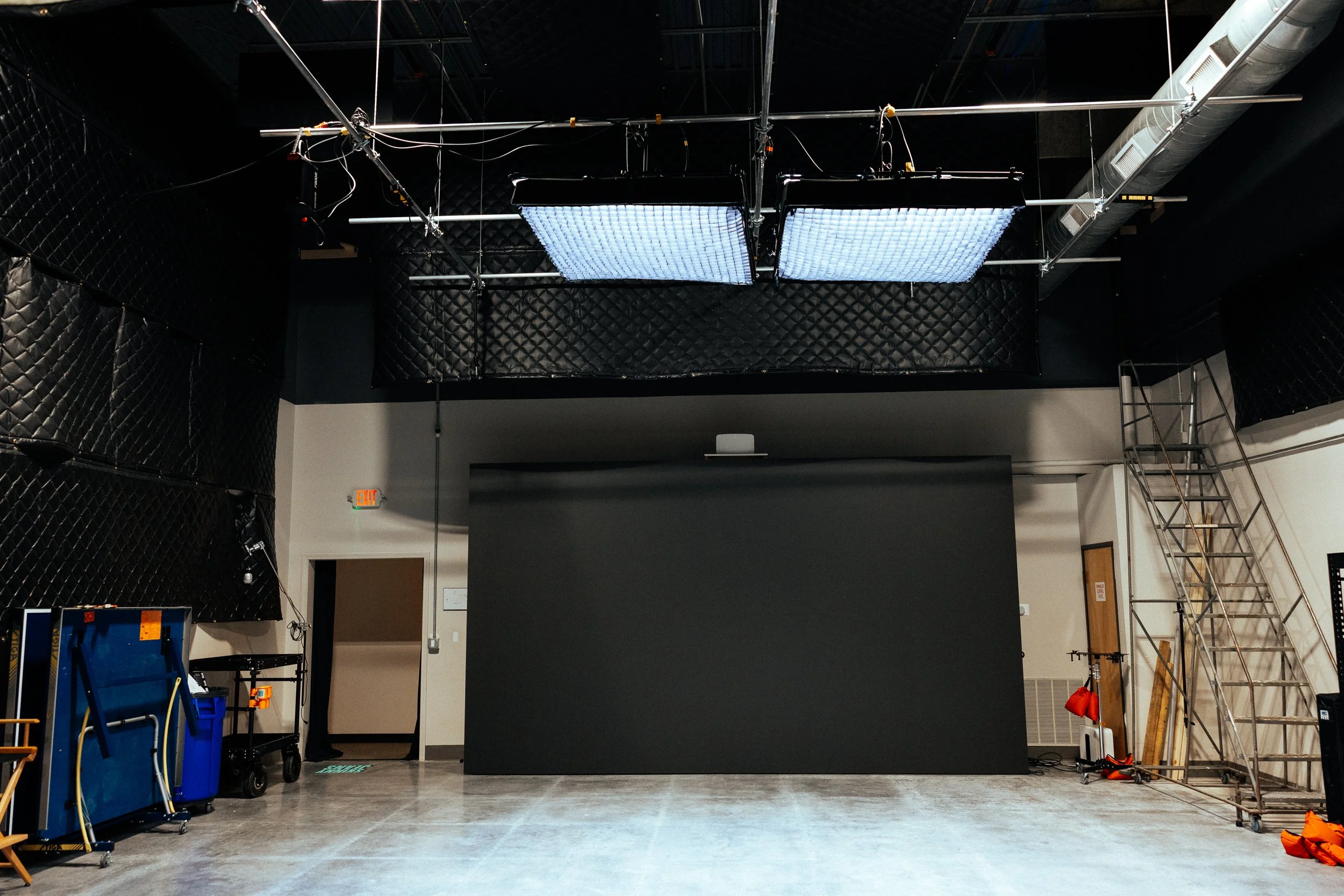 Skinny Jeans studio in Kansas City area with an LED wall for photo and video production. Commercial, film, social, corporate, people, portraits, lifestyle, action, music videos and photography can all be filmed or photographed on an LED wall.