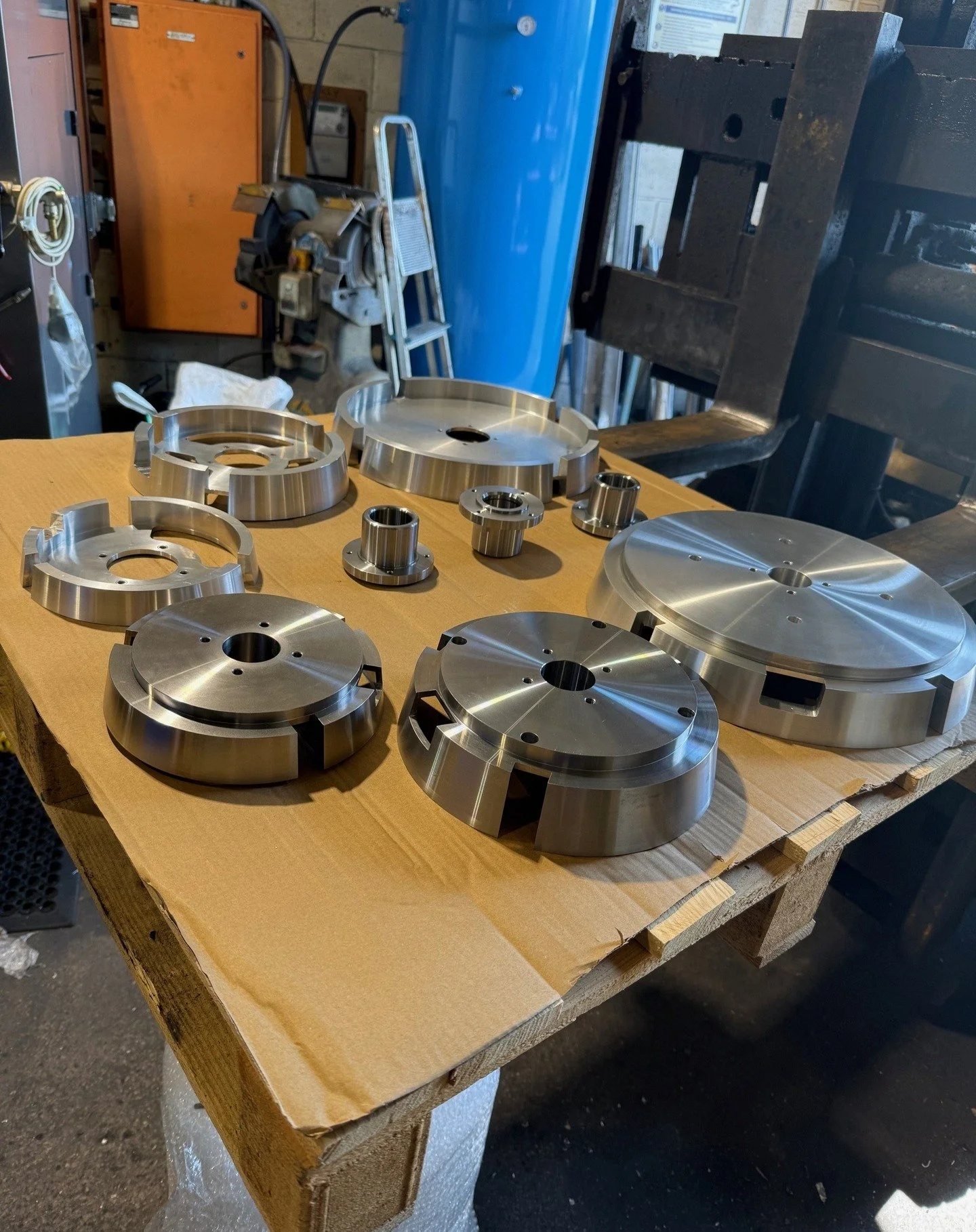 These parts are a perfect example of the quality we achieve every single day on our CNC machines, another reason why our customers have been coming back to us time and time again, some of those loyal customers have been dealing with us for more than 