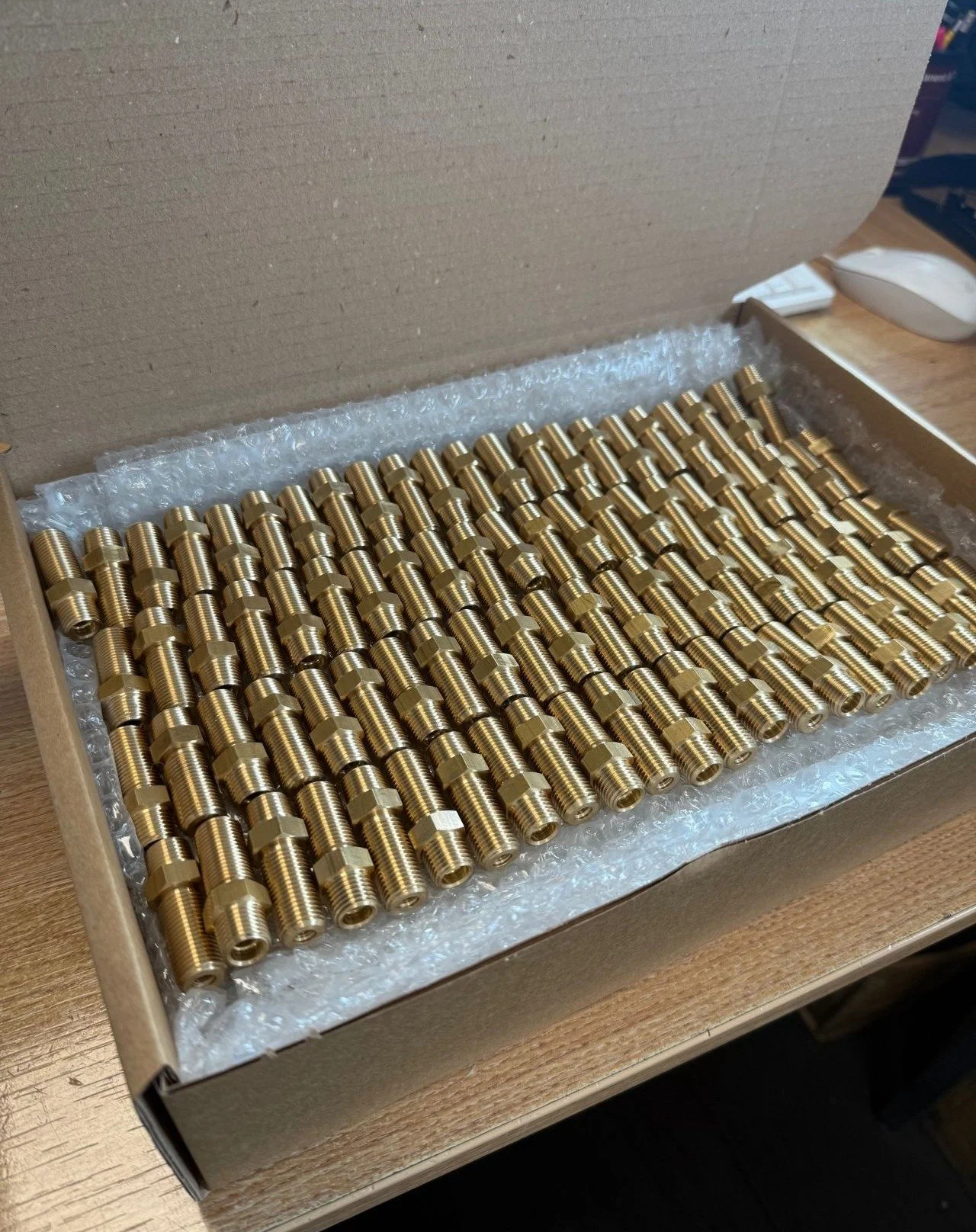 Happy Monday! 

Brass nozzles packed &amp; ready to be delivered to our customer 🔥