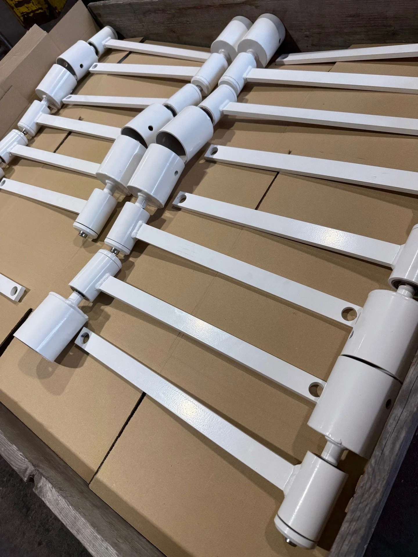 A large batch of rotating heads completed for a long standing flag making customer of ours 👏 

Finished off with a powder coated finish, which offers the perfect protection in weather like todays ☔