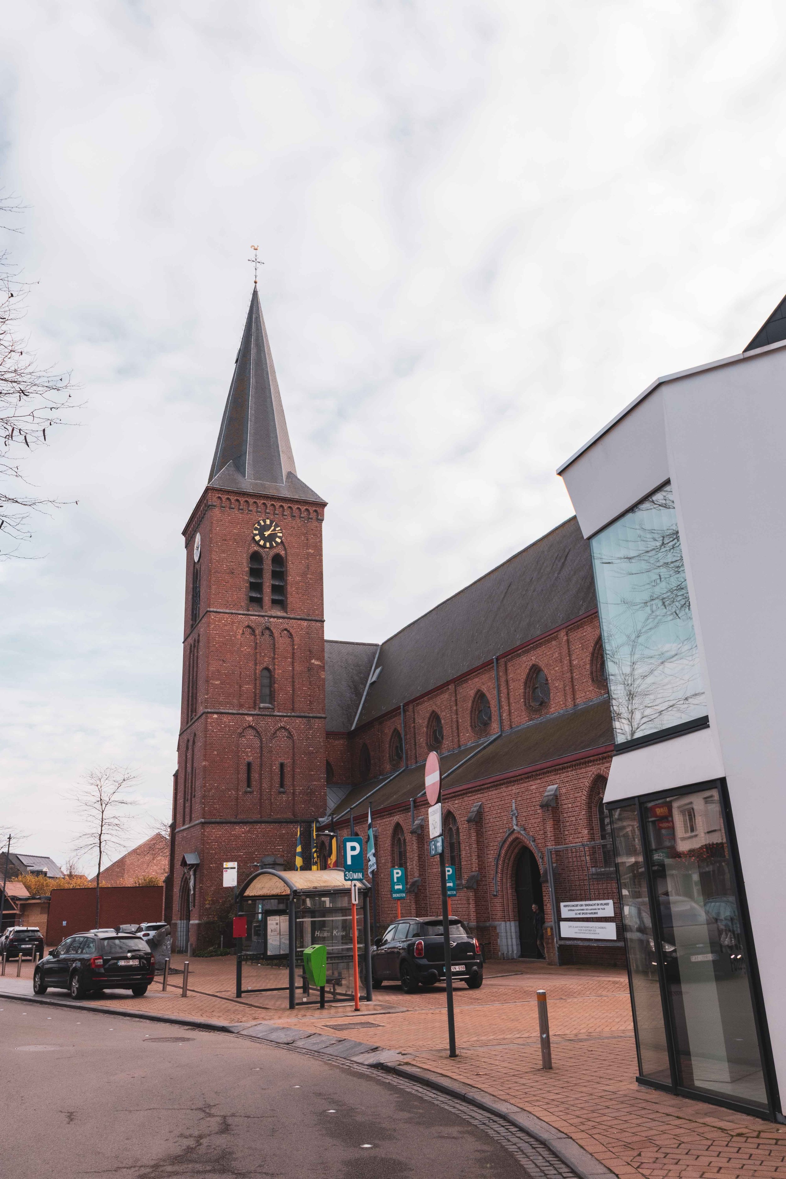 Pastorale Eenheid 'De Jordaan' Harelbeke / Kerk in Harelbeke - Sint-Petruskerk
