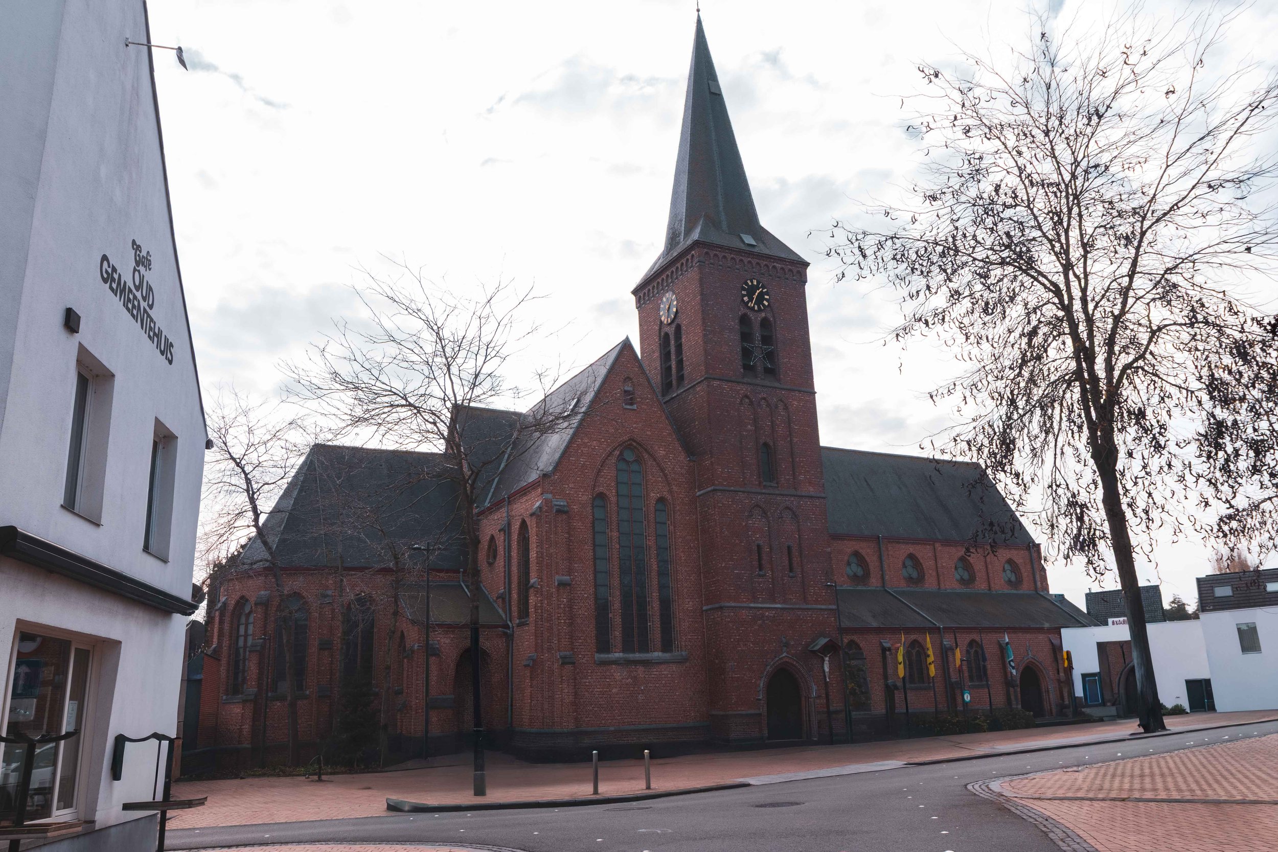 Pastorale Eenheid 'De Jordaan' Harelbeke / Kerk in Harelbeke - Sint-Petruskerk
