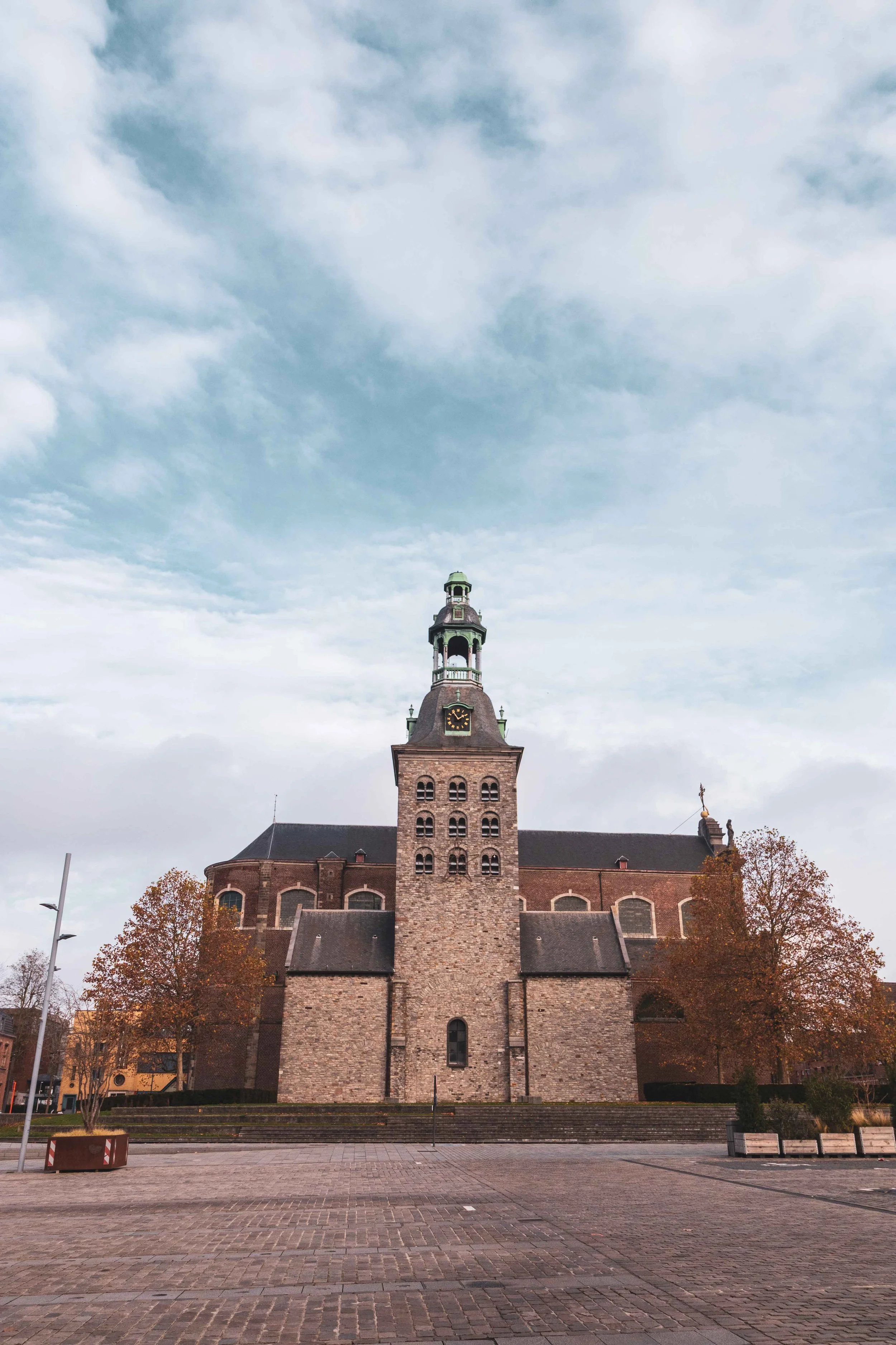 Pastorale Eenheid 'De Jordaan' Harelbeke / Kerk in Harelbeke - Sint-Salvatorkerk