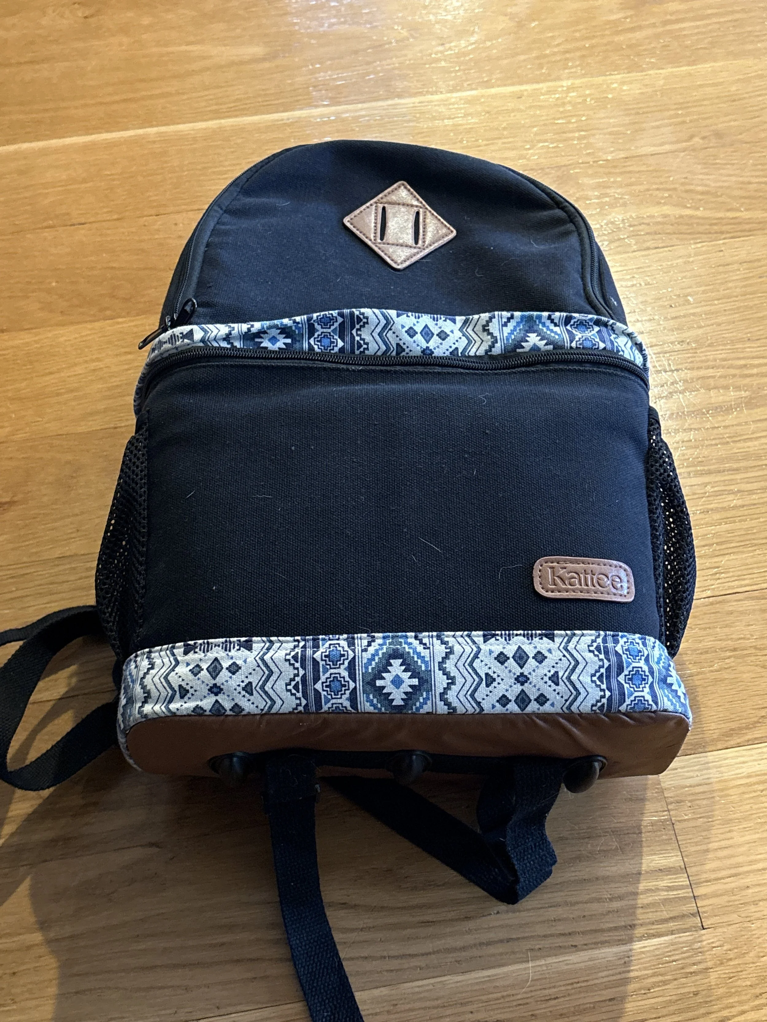 Kattee camera backpack w/bonus case