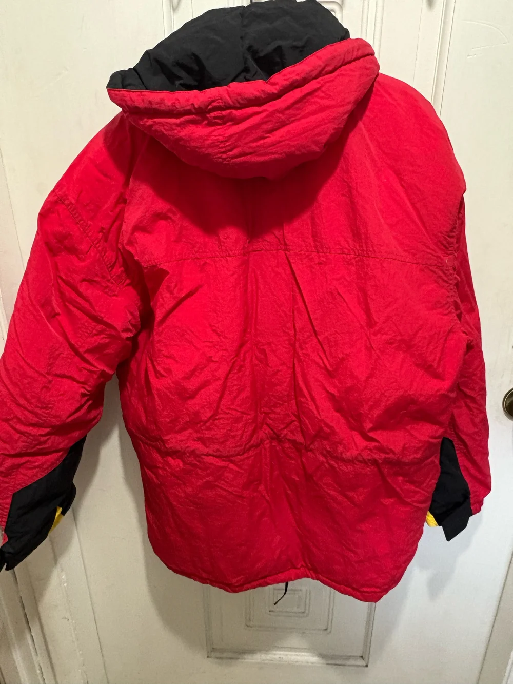 マウンテンパーカー vintage marlboro mountain parka jkt cn Vintage Marlboro Adventure Team Jacket Mens Medium Red Hooded Zip