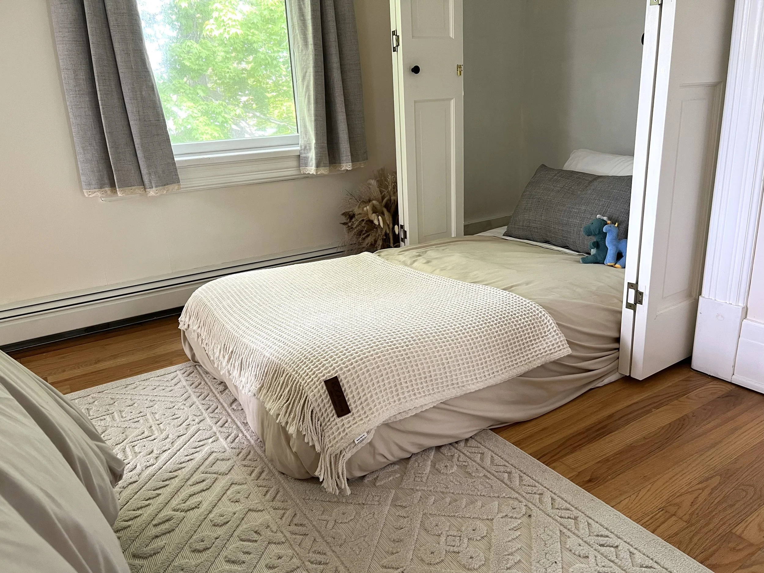 Manor House Room Rental 16.jpg