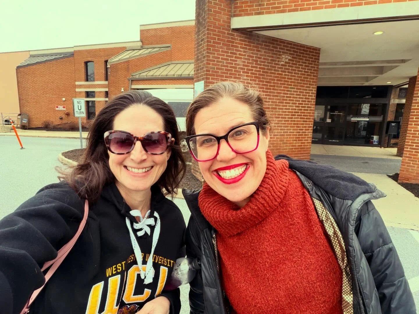 ✨I truly believe that there are no coincidences and that people come into our lives at certain times for a reason. I meant this amazing woman just a couple weeks ago at a work event and we connect so much on our lived experience, personally and profe