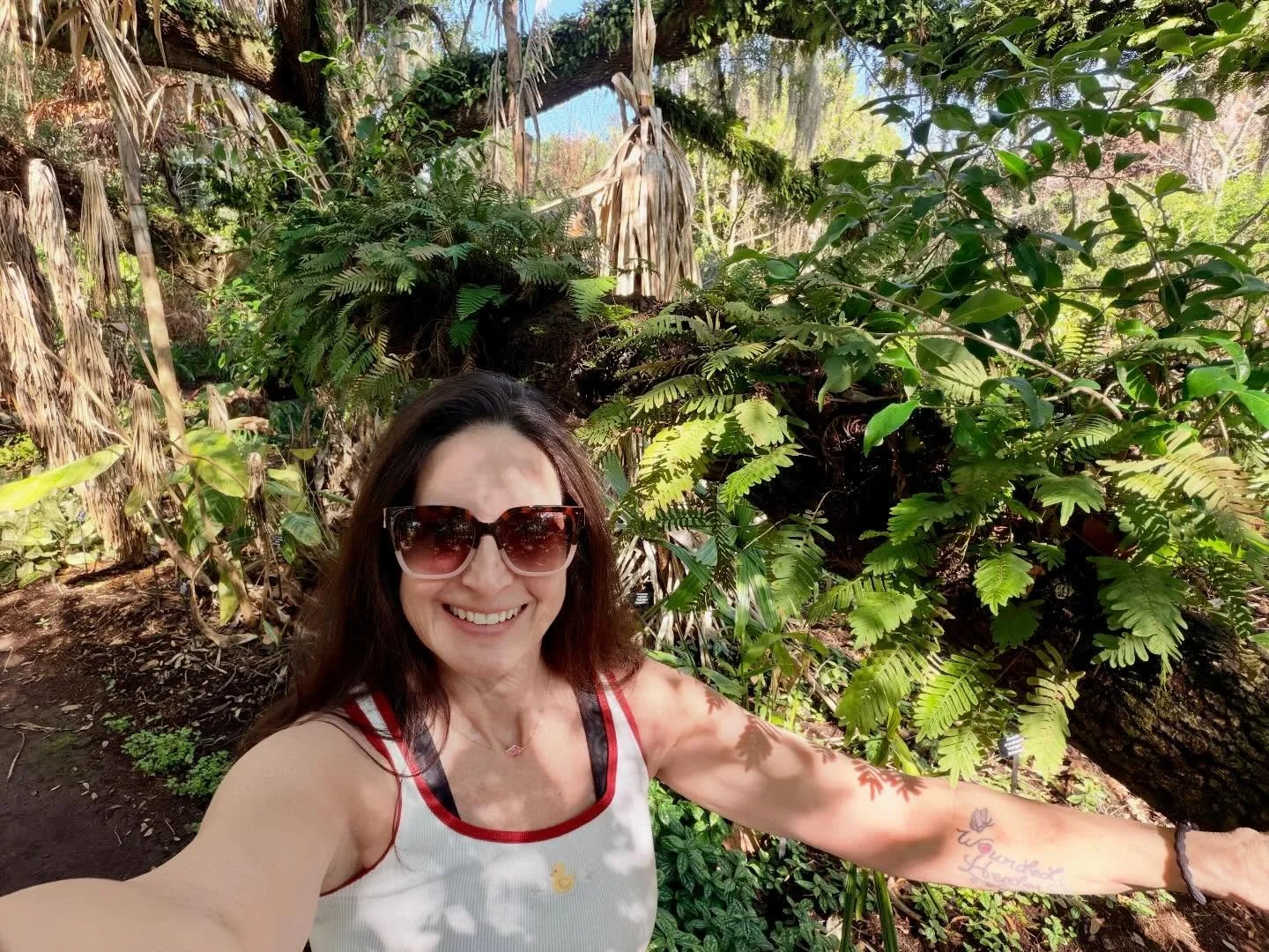 If I lived here, I would come here all the time. And I would certainly join the central Florida watercolor group so I could paint! Thank you, Laura for this recommendation. It was a beautiful morning!! 🌴☀️🌸🌺🥀🪻#gardenwalk #selfcare #birdwatching