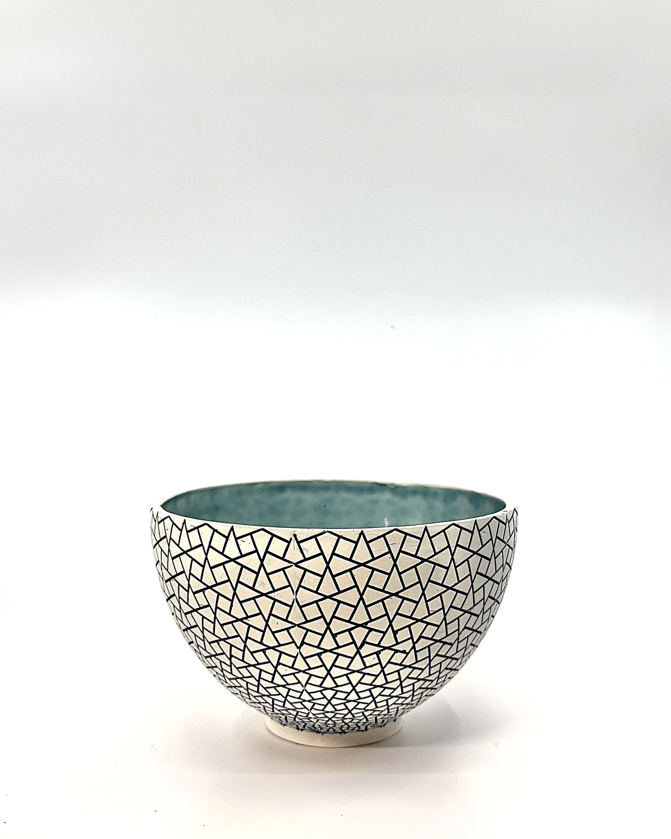 The Isfahan Bowl in White/Blue
