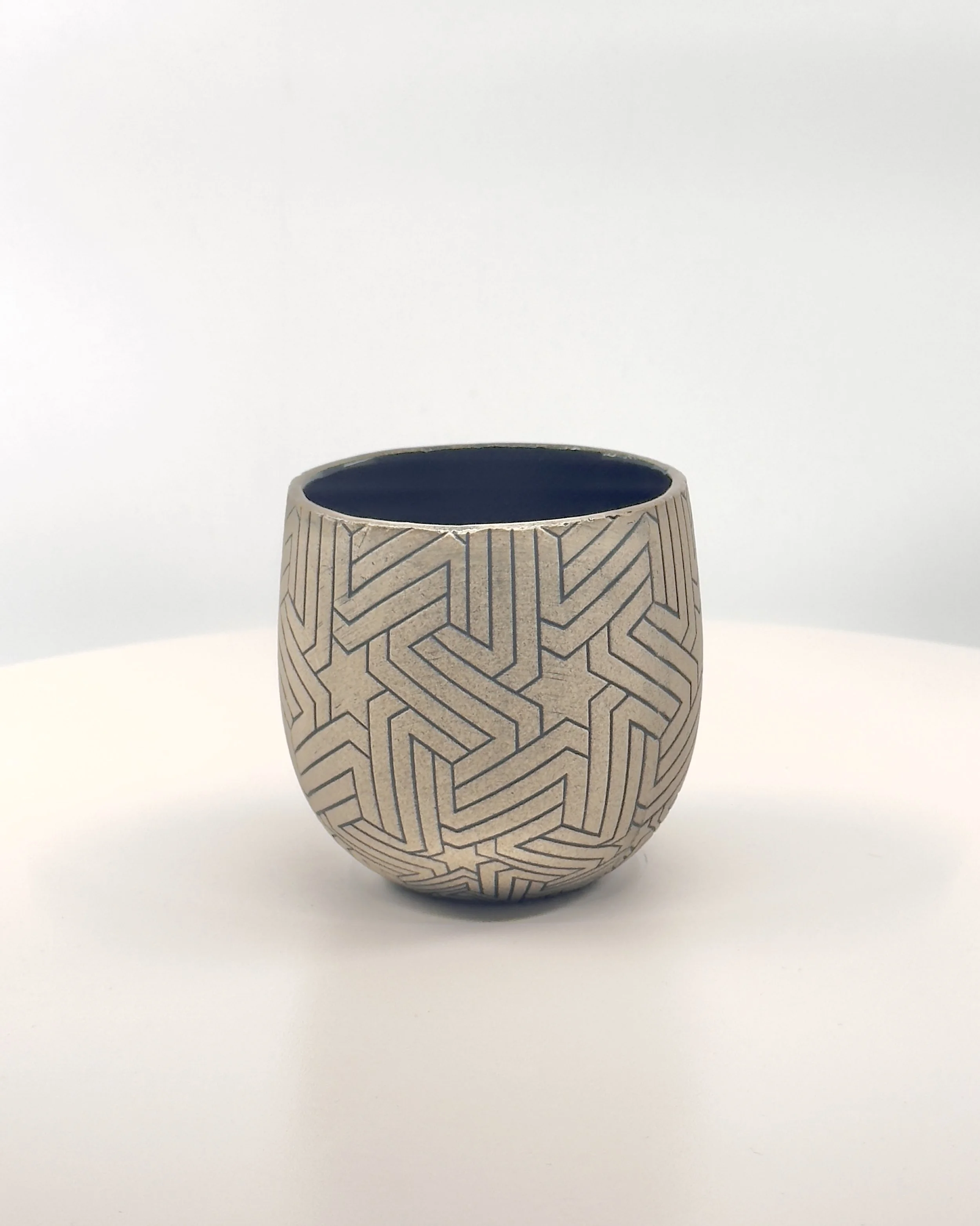 The Granada Cup in Raw/Black