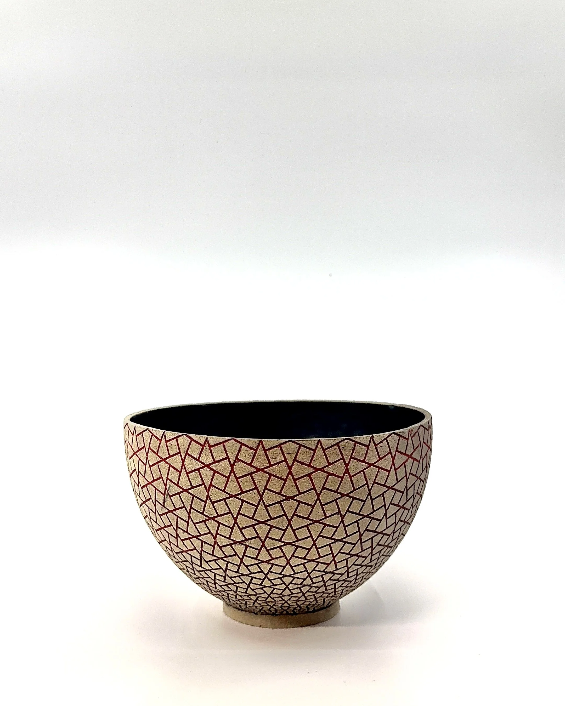 The Isfahan Bowl in Raw/Red/Black
