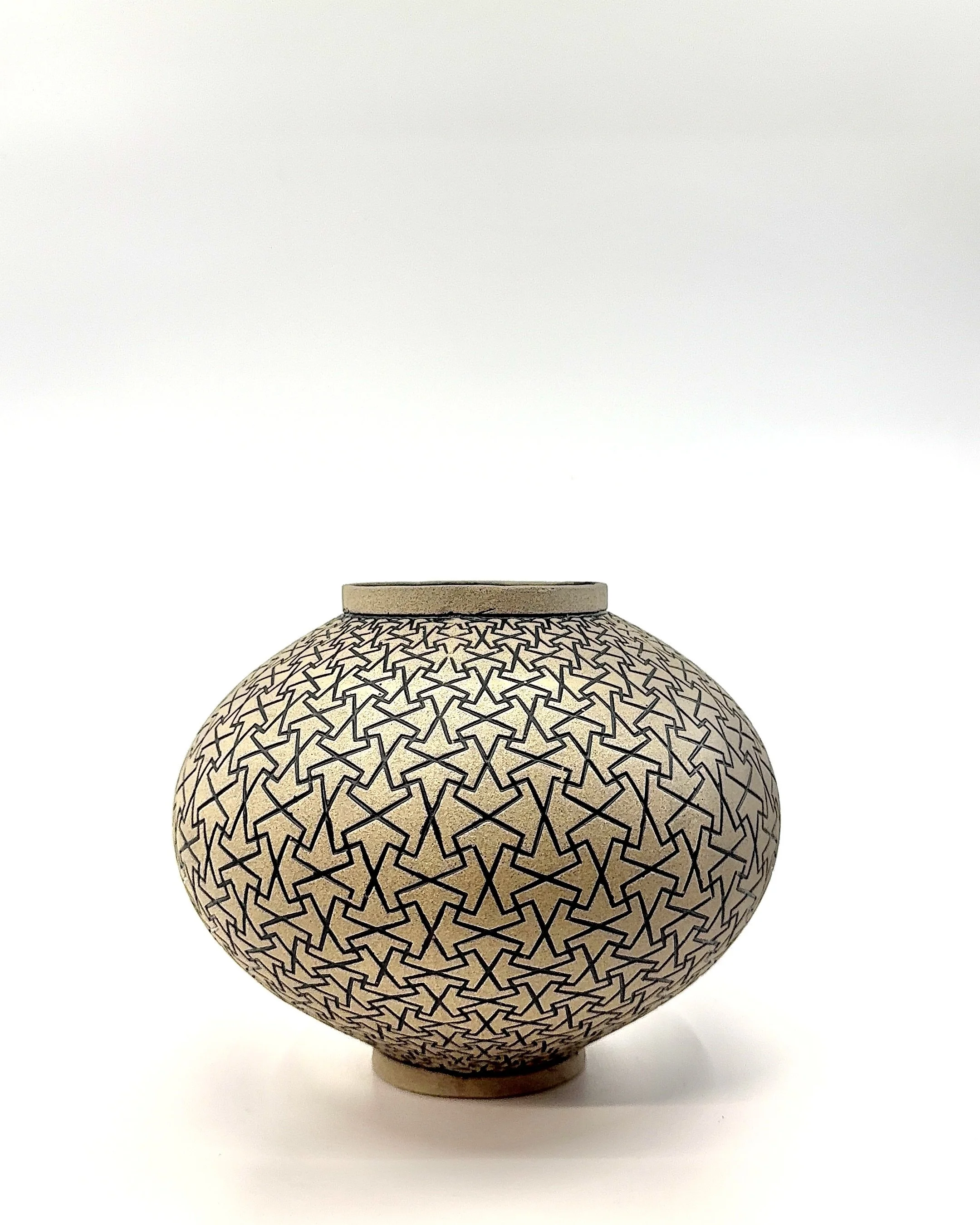 The Fez Vase in Raw/Black