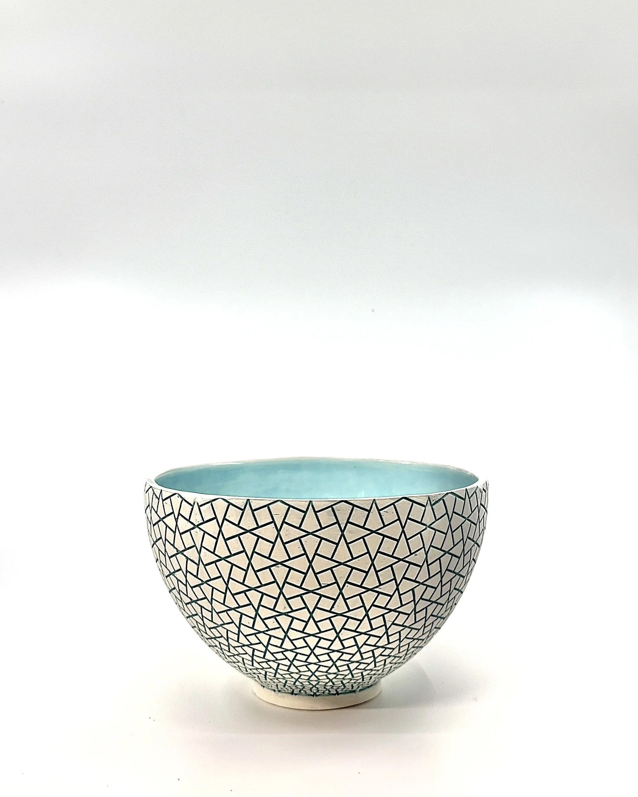 The Isfahan Bowl in White/Turquoise