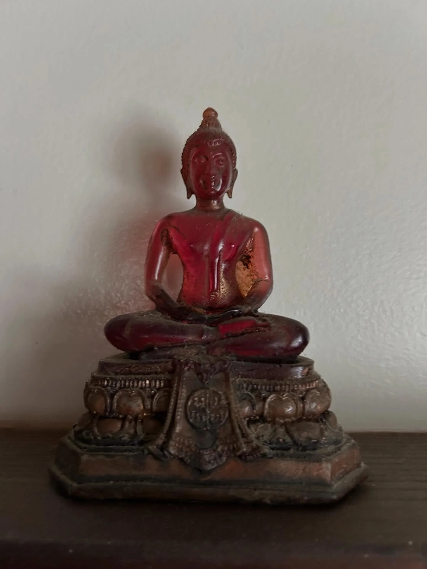 The Moon in Capricorn squares&nbsp;Saturn in Aries today.

This brief transit brings a heavy or demanding energy, reminding us to stay grounded and present with what is real. Emotions may feel tense, or responsibilities might seem louder than usual. 