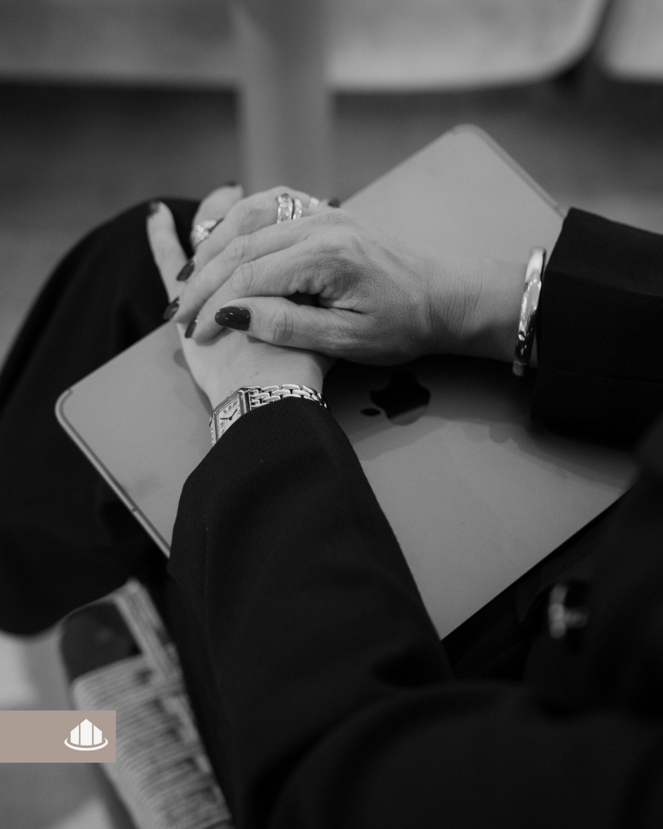 Manchmal entstehen die besten Entscheidungen nicht im Meetingraum, sondern im Moment der Ruhe. Zeit zum Nachdenken, Abw&auml;gen und Strukturieren geh&ouml;rt f&uuml;r uns genauso zur professionellen Immobilienverwaltung wie Zahlen, Vertr&auml;ge und