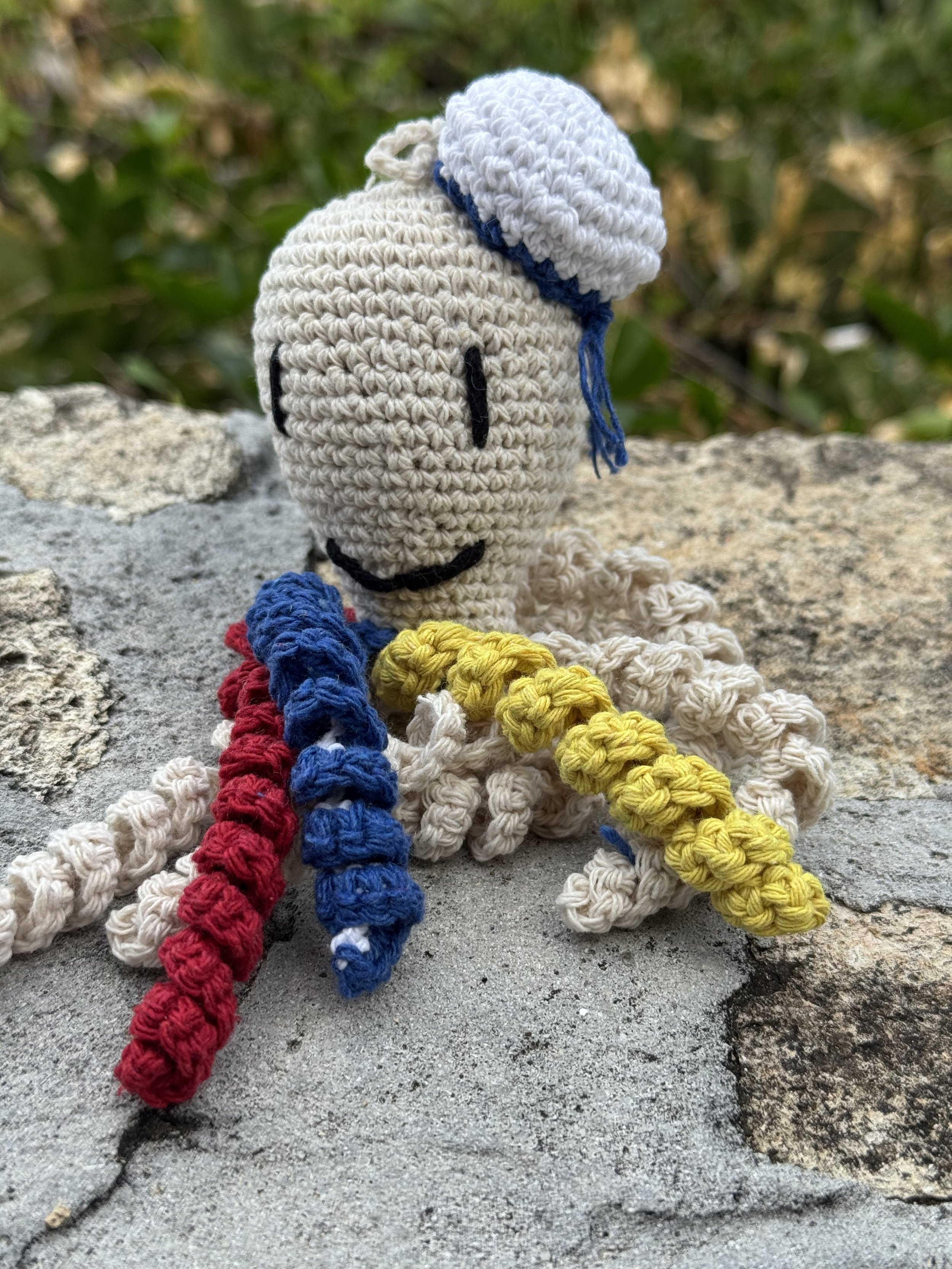 Crotchet doll with hat