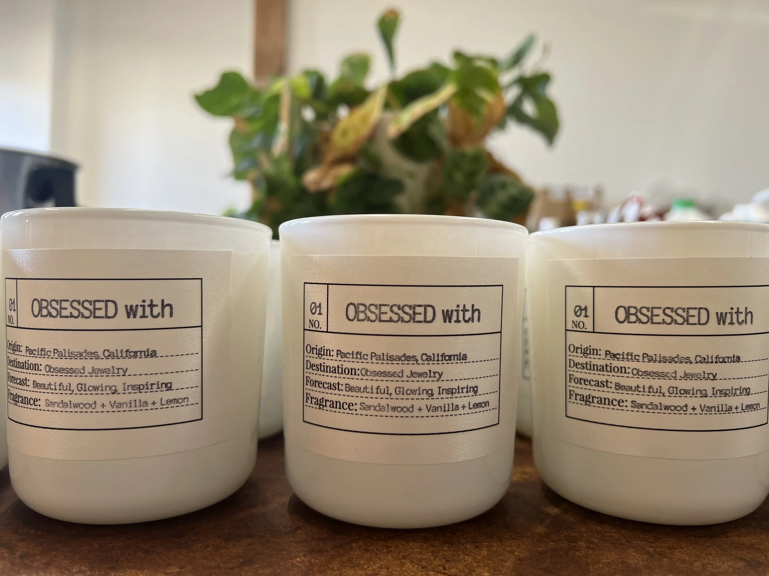 Sandalwood, Vanilla & Lemon Candle