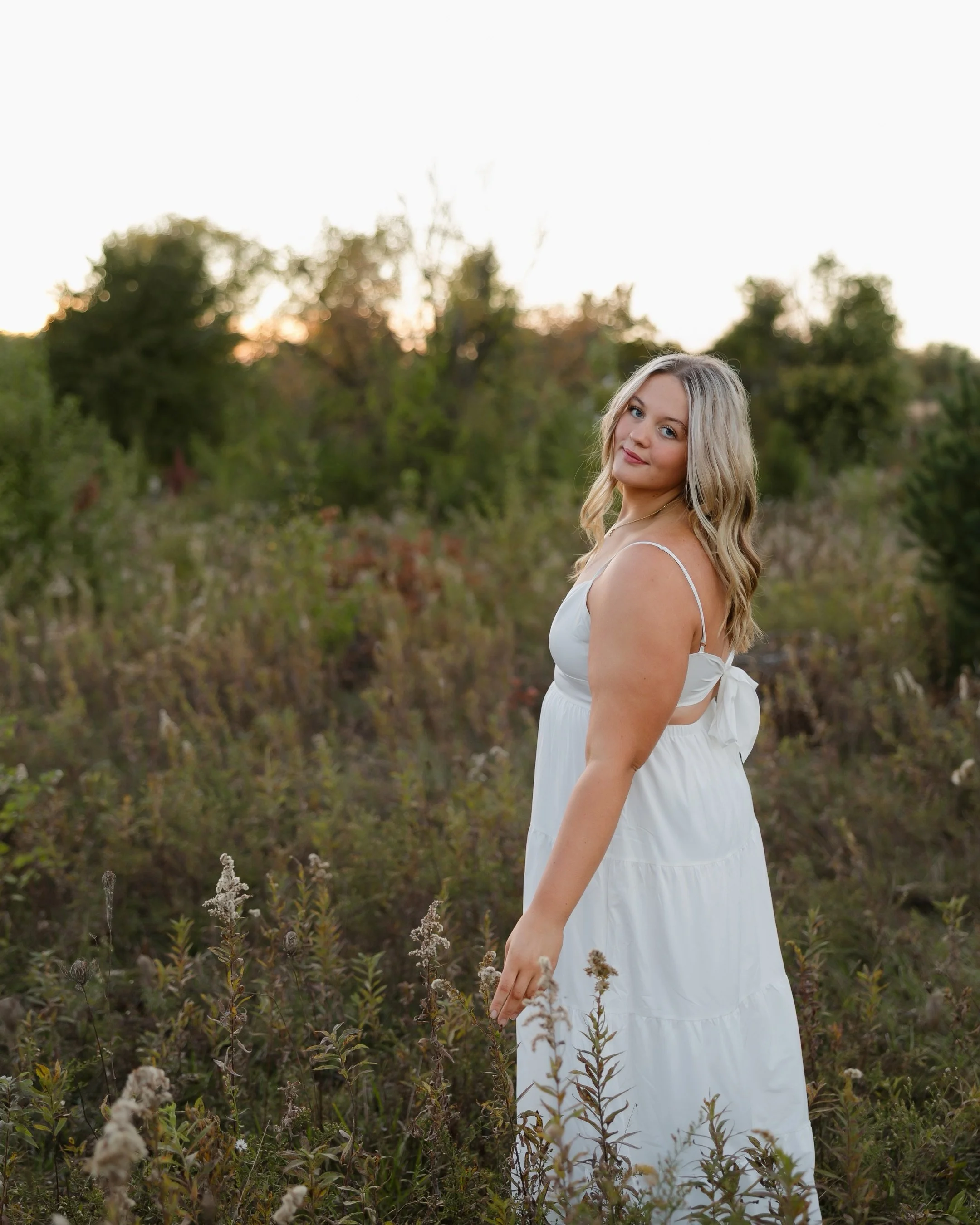1 week until I&rsquo;m back behind the camera and I&rsquo;m so ready! ☺️ Sharing this pretty girl&rsquo;s session in honor of busy season starting back up again! 📸 June - September dates are still available and fall bookings open on August 3rd 🤍
.
