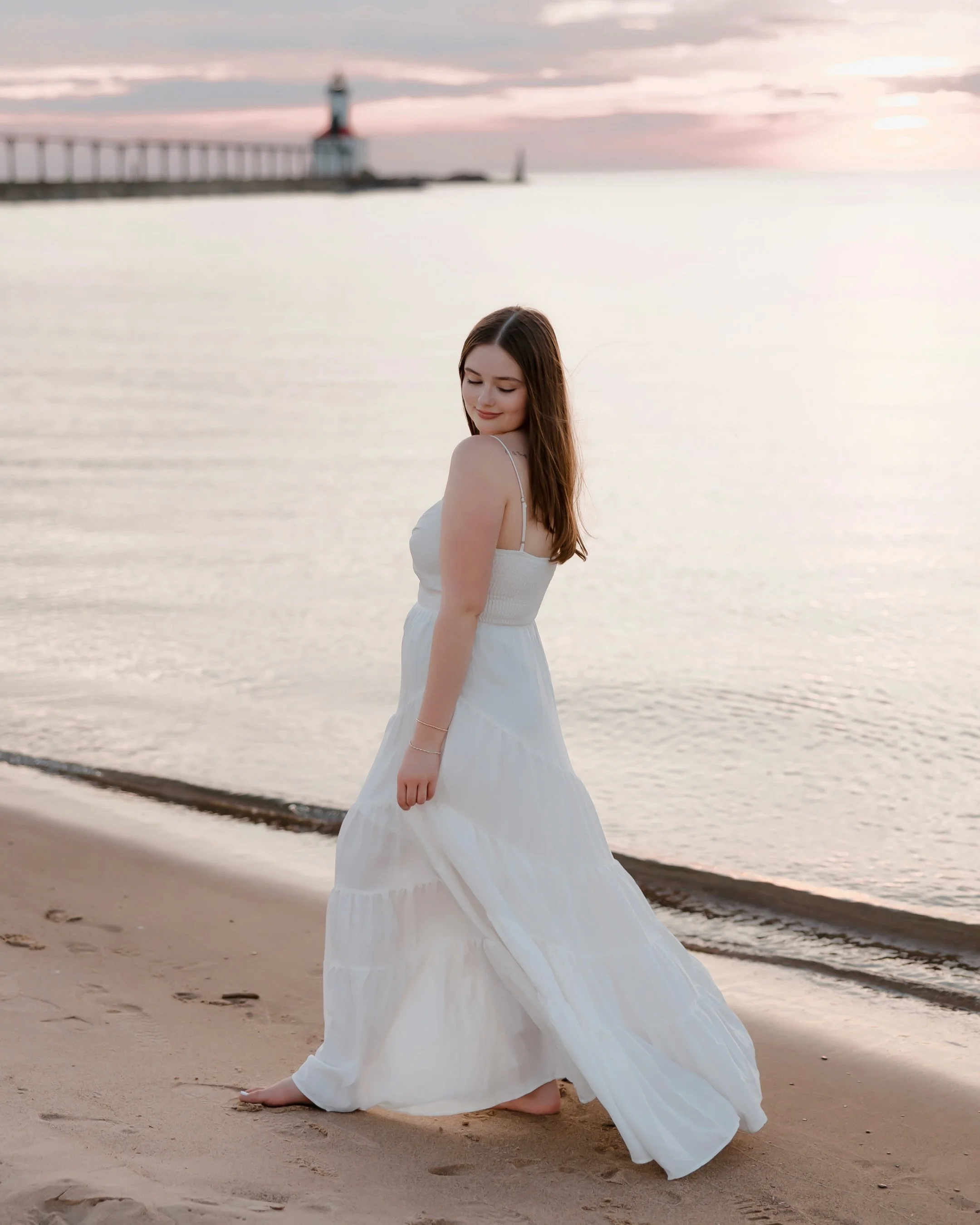 Sharing Colleen&rsquo;s session today!! ☀️🌊✨ I seriously can&rsquo;t get over how beautiful this evening was! And I can&rsquo;t believe this was my first beach session since 2024! None of my clients picked the beach last year, so it felt good to be 