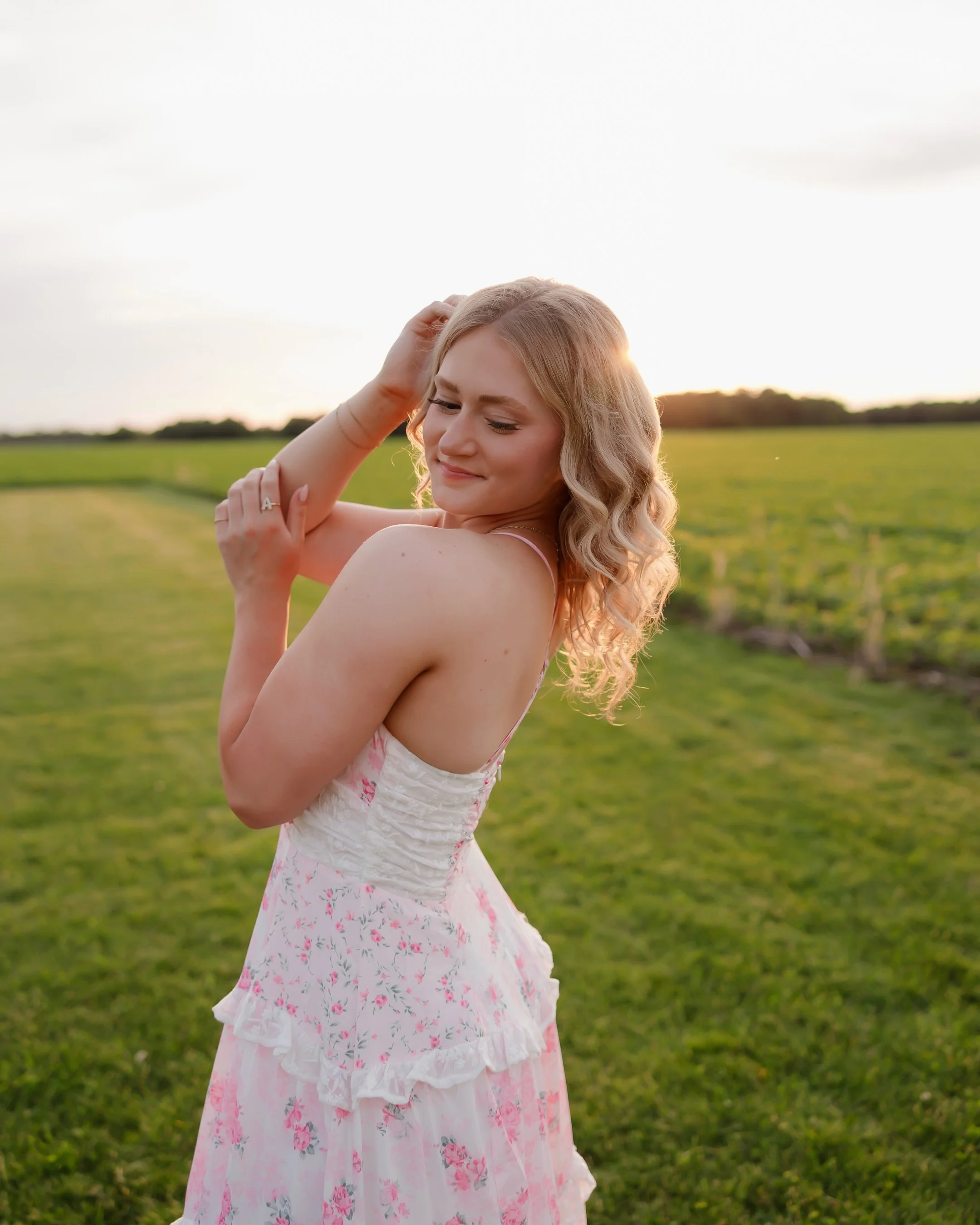 Sharing Ashlyn&rsquo;s session today since I just sent off her gallery! 🤩 She truly got the best of both worlds with two completely different settings and I have to say&hellip; this session reminded me just how much I love urban shoots! ✨

Don&rsquo