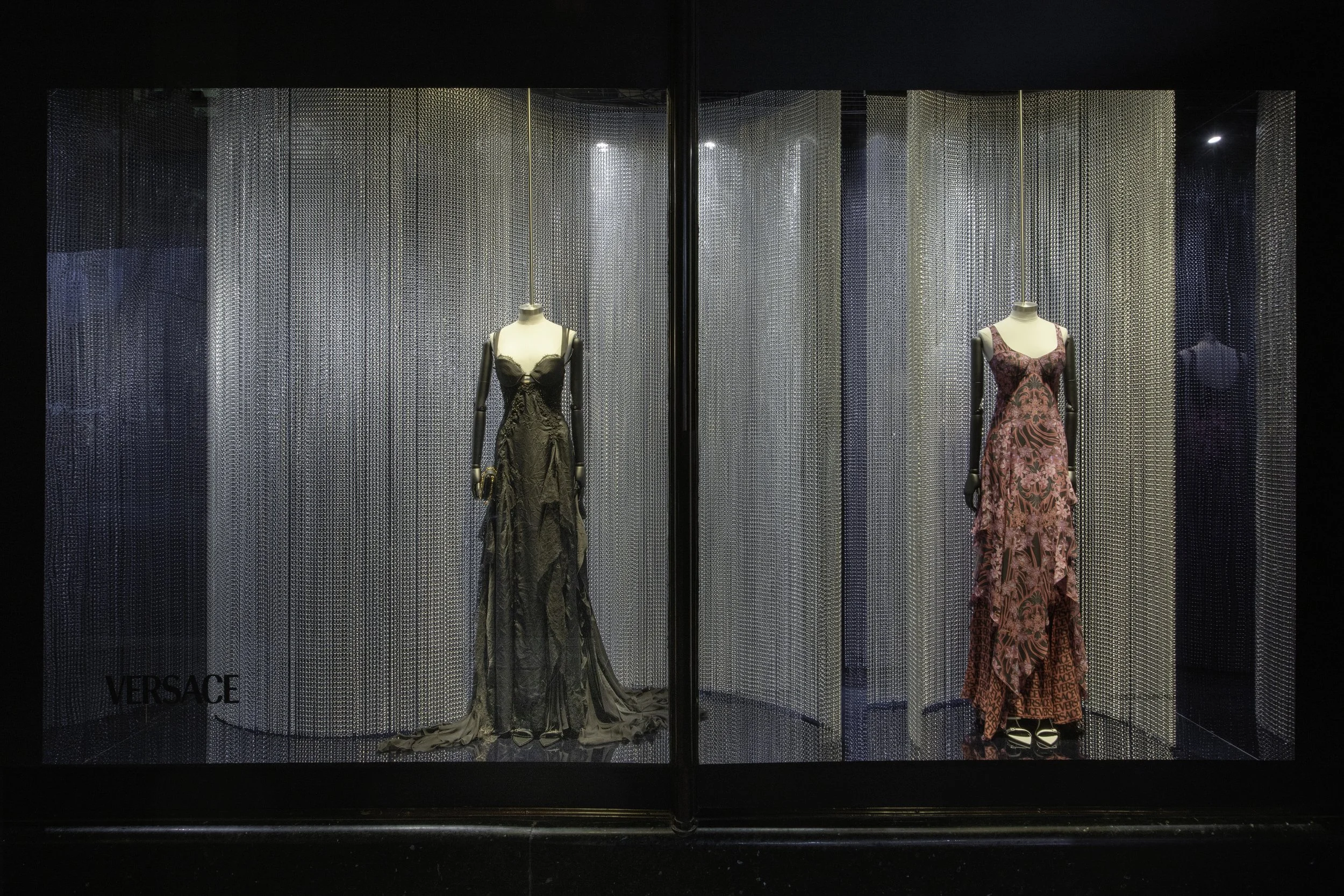 W7 - VERSACE.jpg