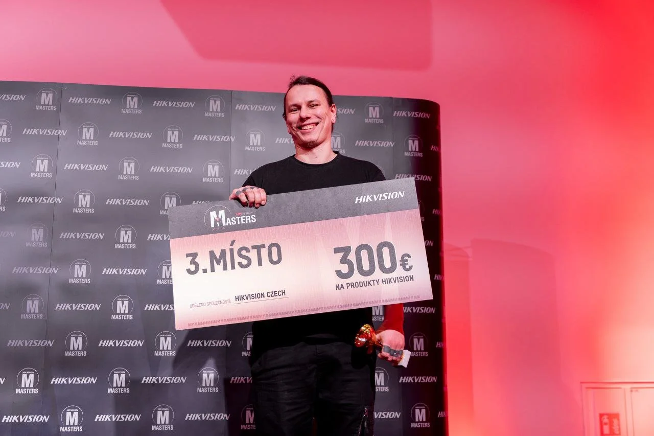 Ocenění 3. místo v soutěži Hikvision Masters 2025 za profesionální instalaci zabezpečovacích systémů