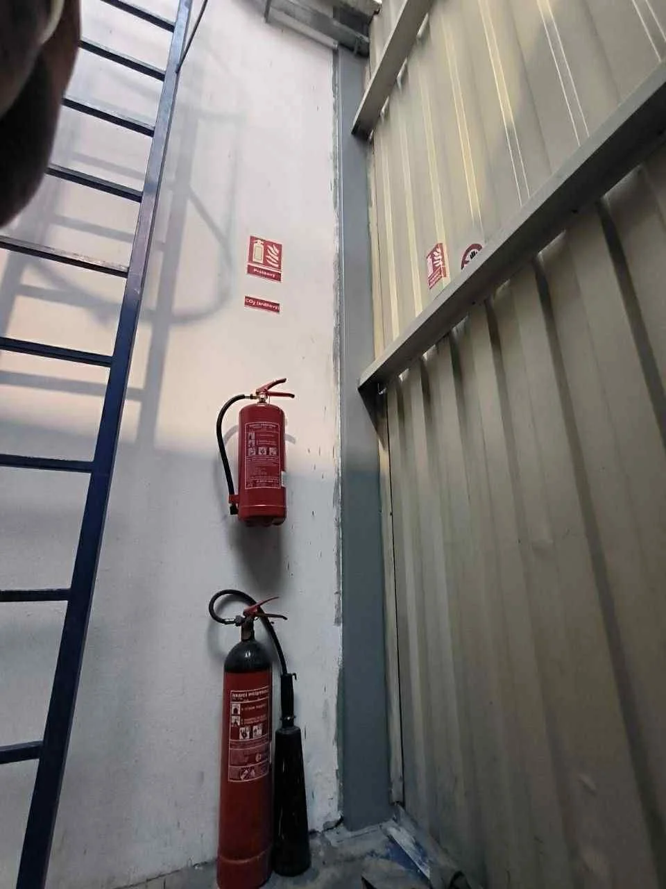 Protipožární nátěr kovové konstrukce - Leki-Novasport Tachov