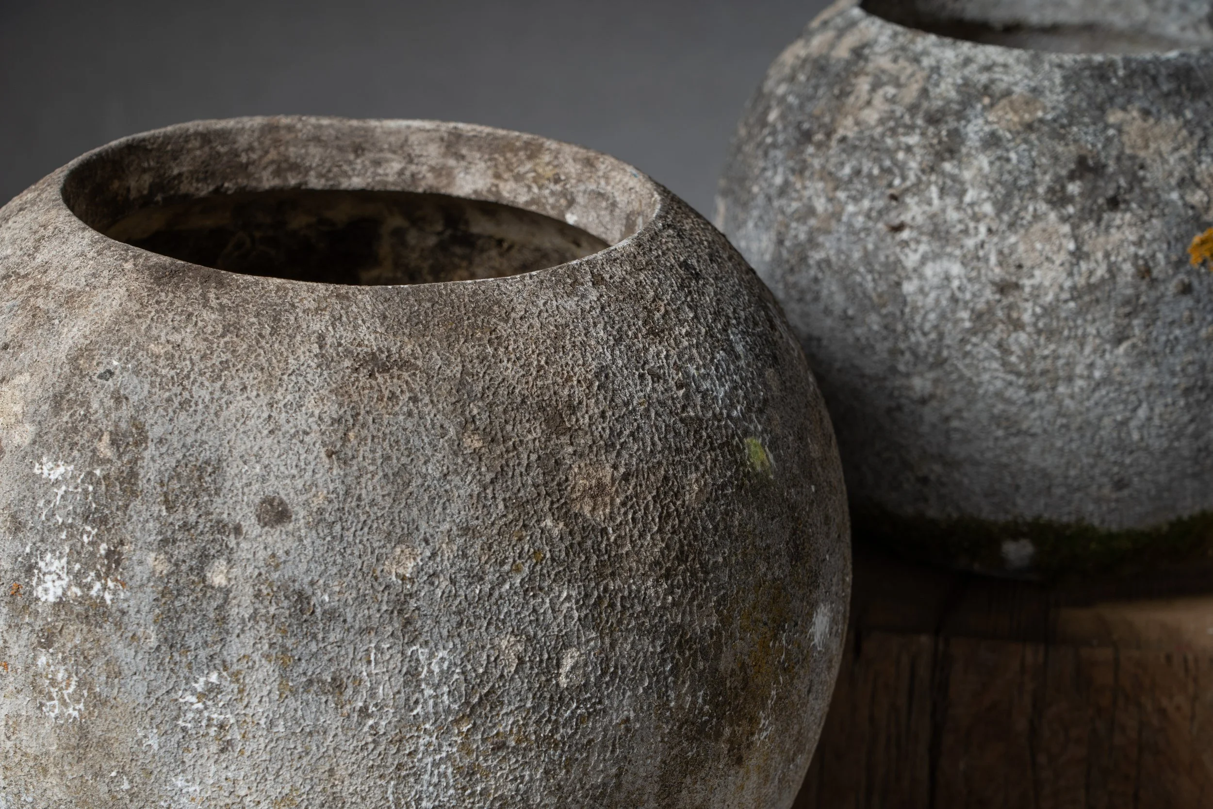 IG19928-IG19929- IG19930  French Cast Concrete Round Planters (1).JPG