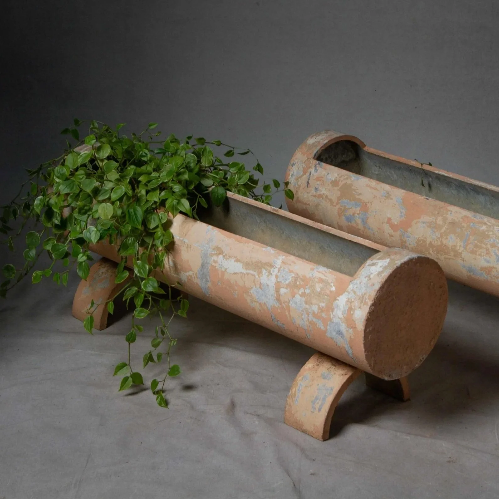 IG18501+SET+OF+5+CEMENT+PLANTERS+WITH+2+LEGS+43.5%27%27L+x+11%27%27W+x+17.5%27%27H+%2822%29_11zon.jpg