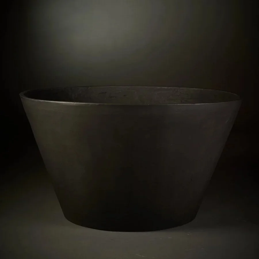 MLT021+Large+Tub+Planter+in+Matte+Black+%283%29.jpg