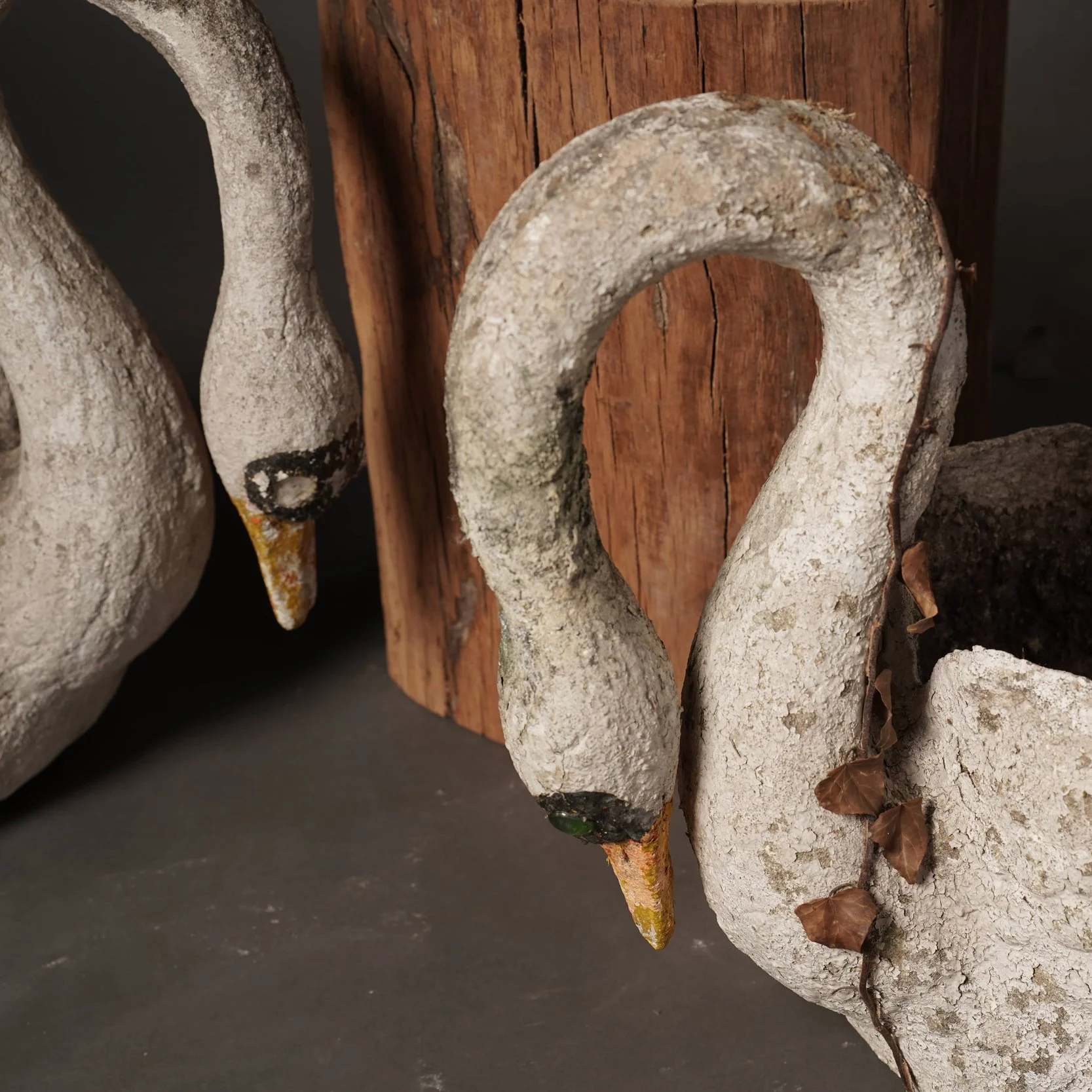 IG21002+French+Cast+Concrete+Swans+C.1920+26%27%27L+x+14%27%27W+x+20%27%27H+%2815%29-min.png