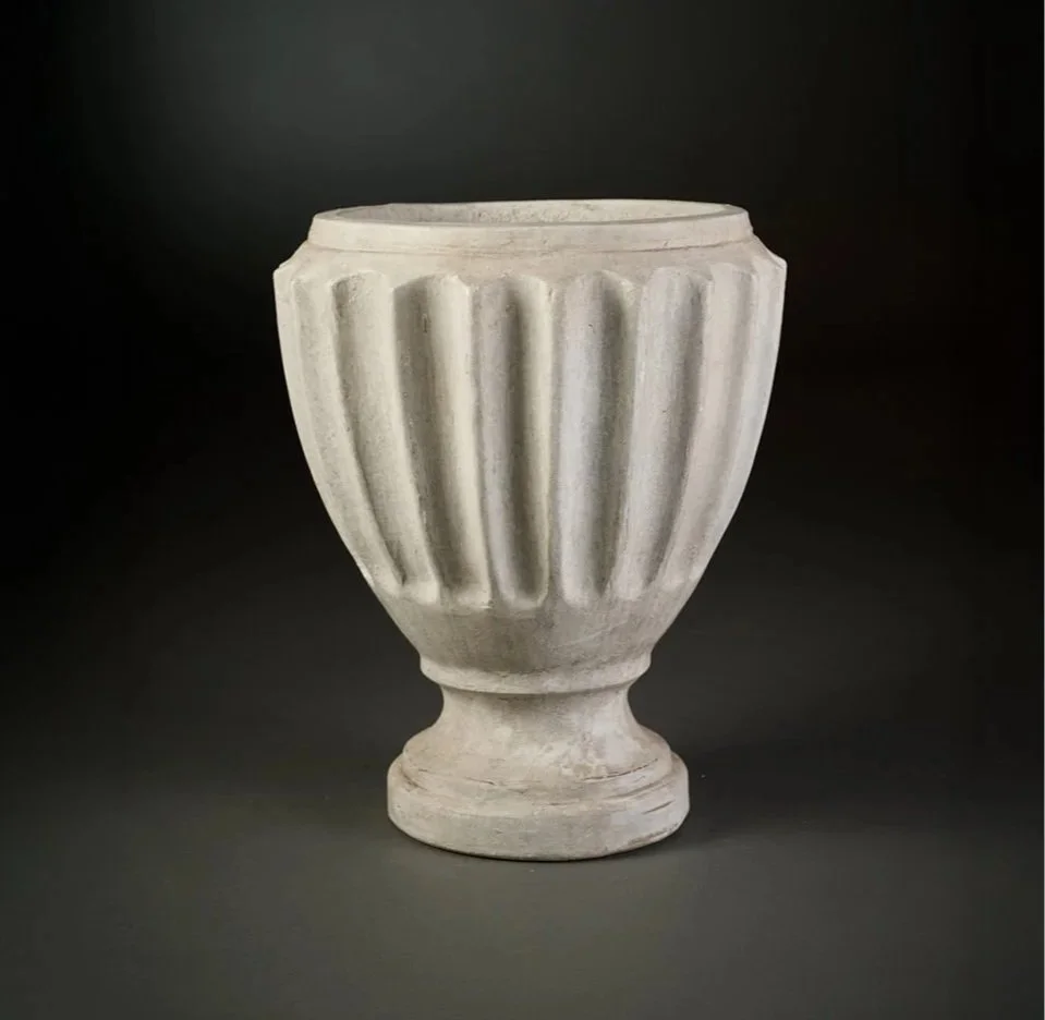 FLUTED URN