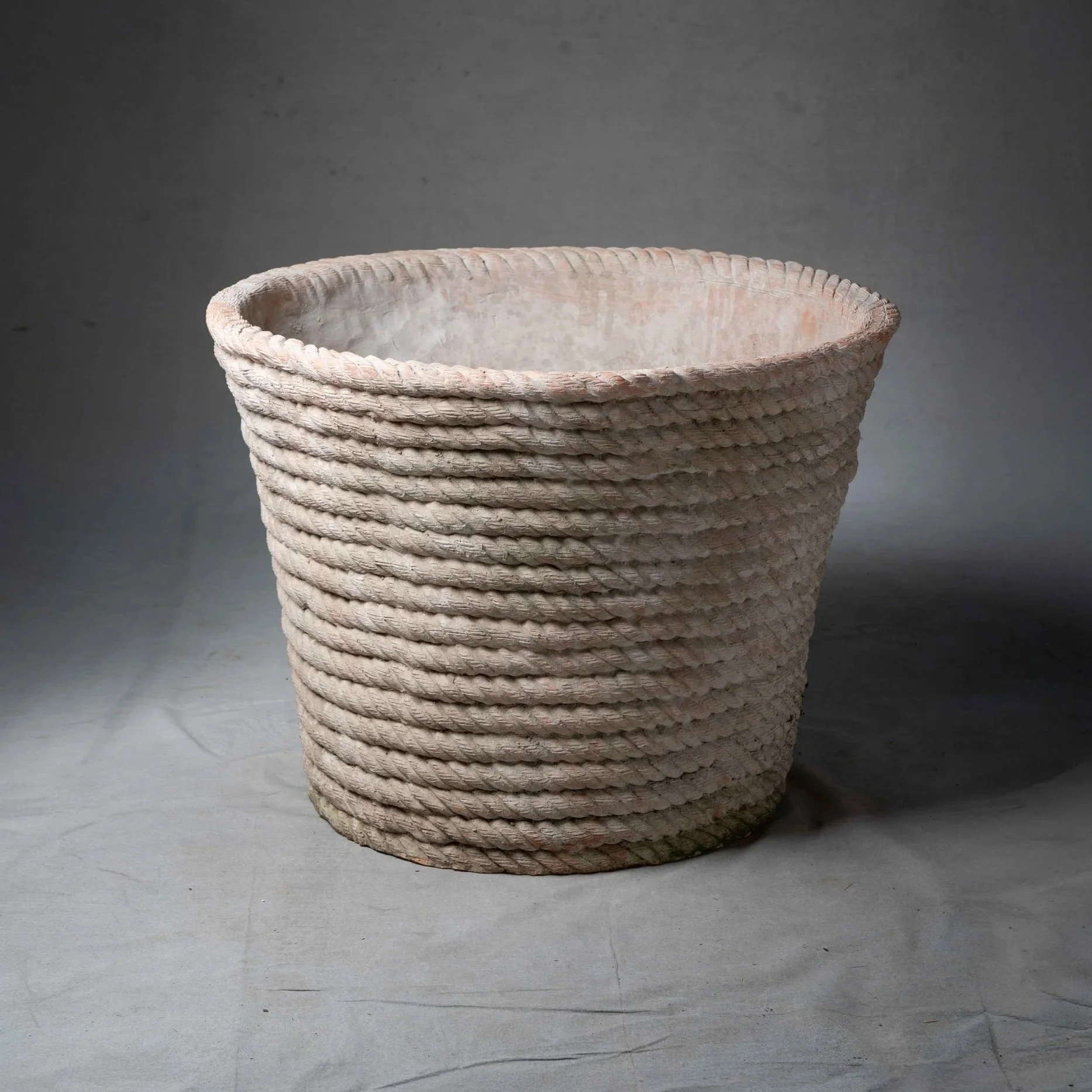 ROPE MOULD TERRACOTTA PLANTER