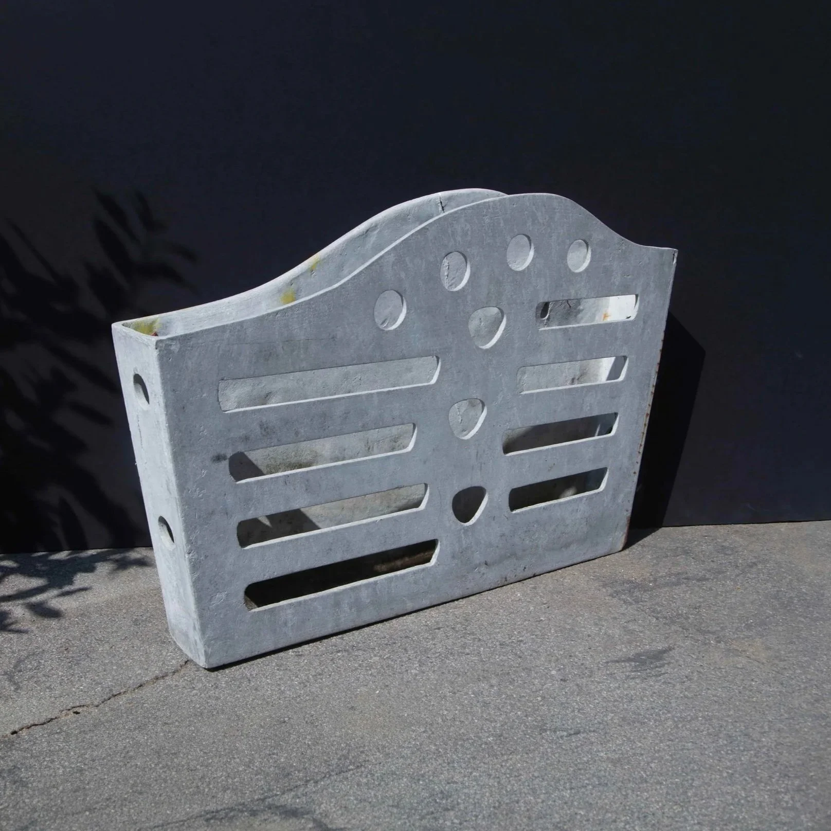 IG15465A-D+Fibercement+Slatted+Rectangle+Planter+42%27%27L+x+6.5%27%27W+x+27.5%27%27H+Mid+Century+French+-min.jpg