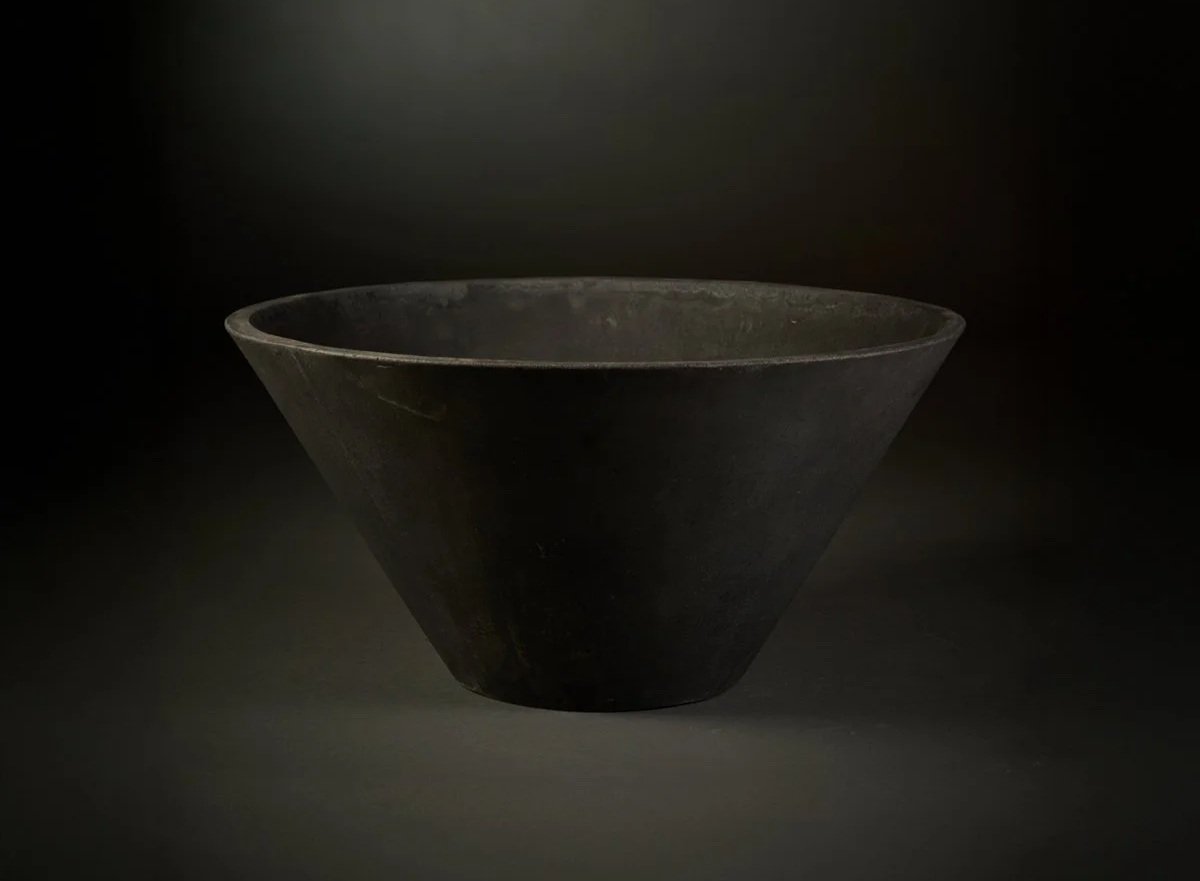 MLT094+Tapered+Cylinder+Planter+in+Matte+Black++%281%29.jpg