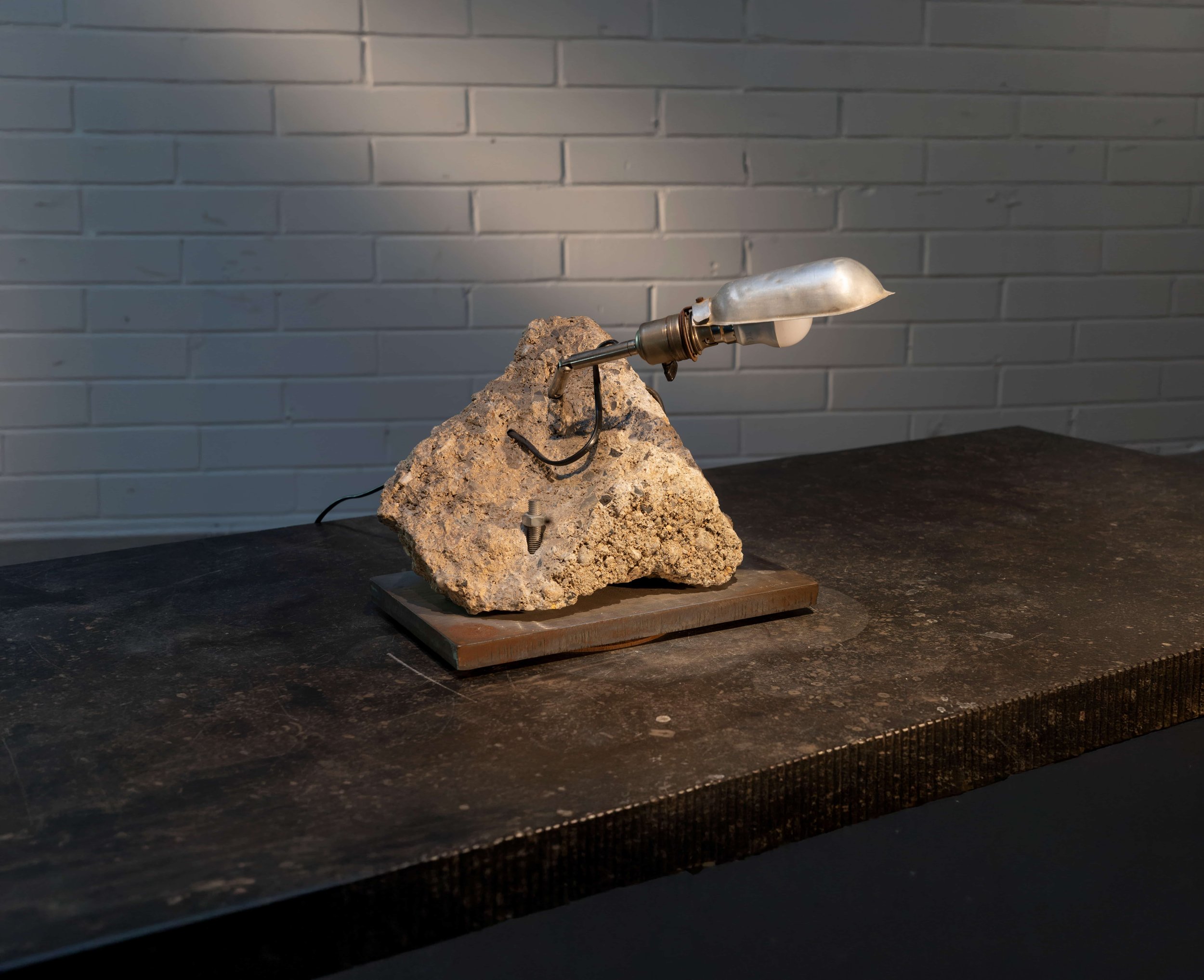 MALBEC ROCK LAMP