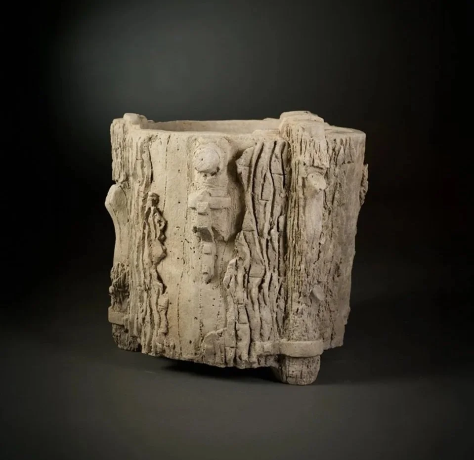 FAUX BOIS PLANTER
