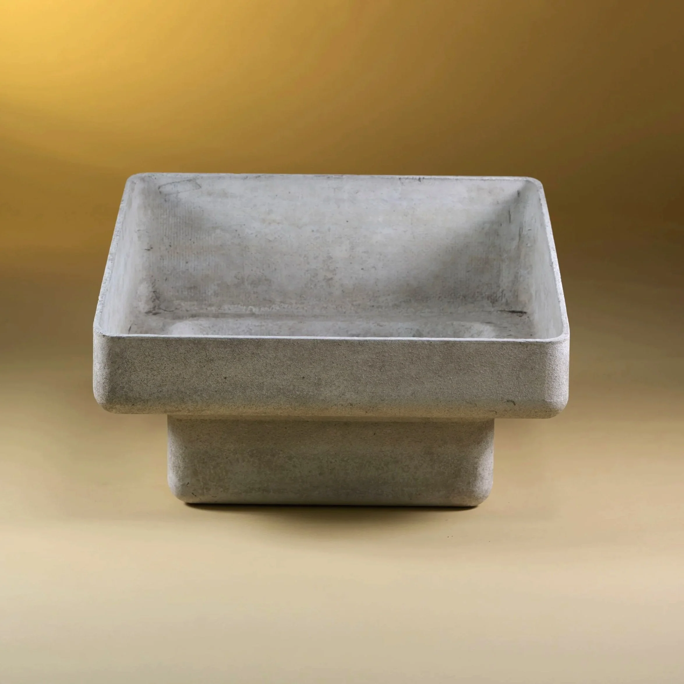 LARGE WILLY GUHL SLOPE SQUARE PLANTER