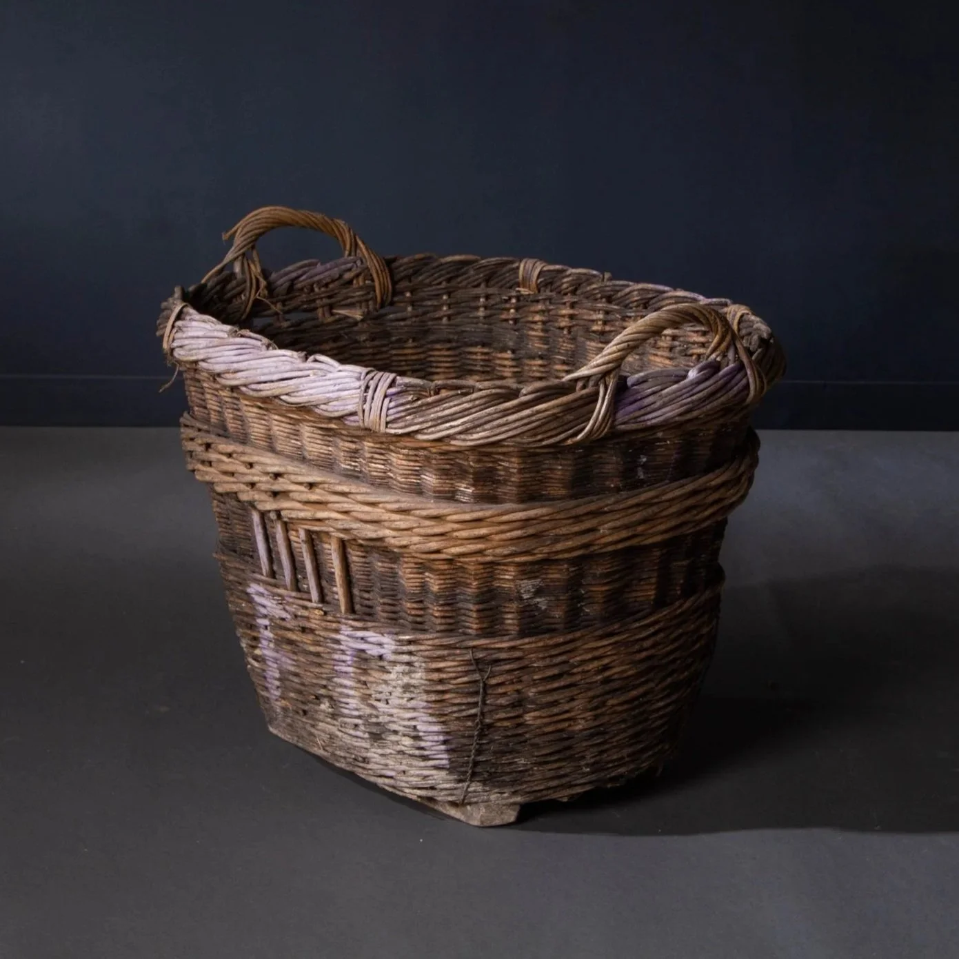 IG19438++French+Champagne+Grape+Gathering+Baskets+28%27%27L+x+23%27%27W+x+24%27%27H%24+%287%29_11zon.jpg