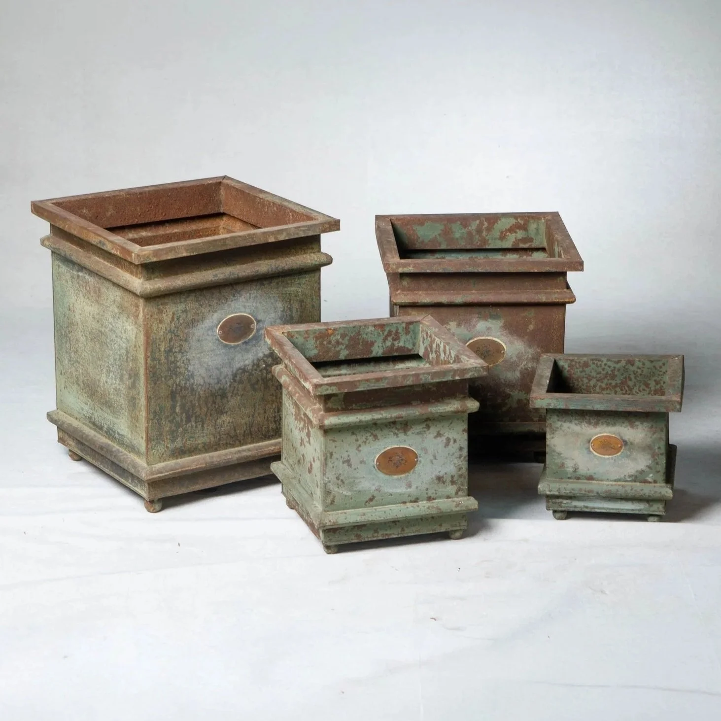 SQUARE GIGOGNE PLANTER